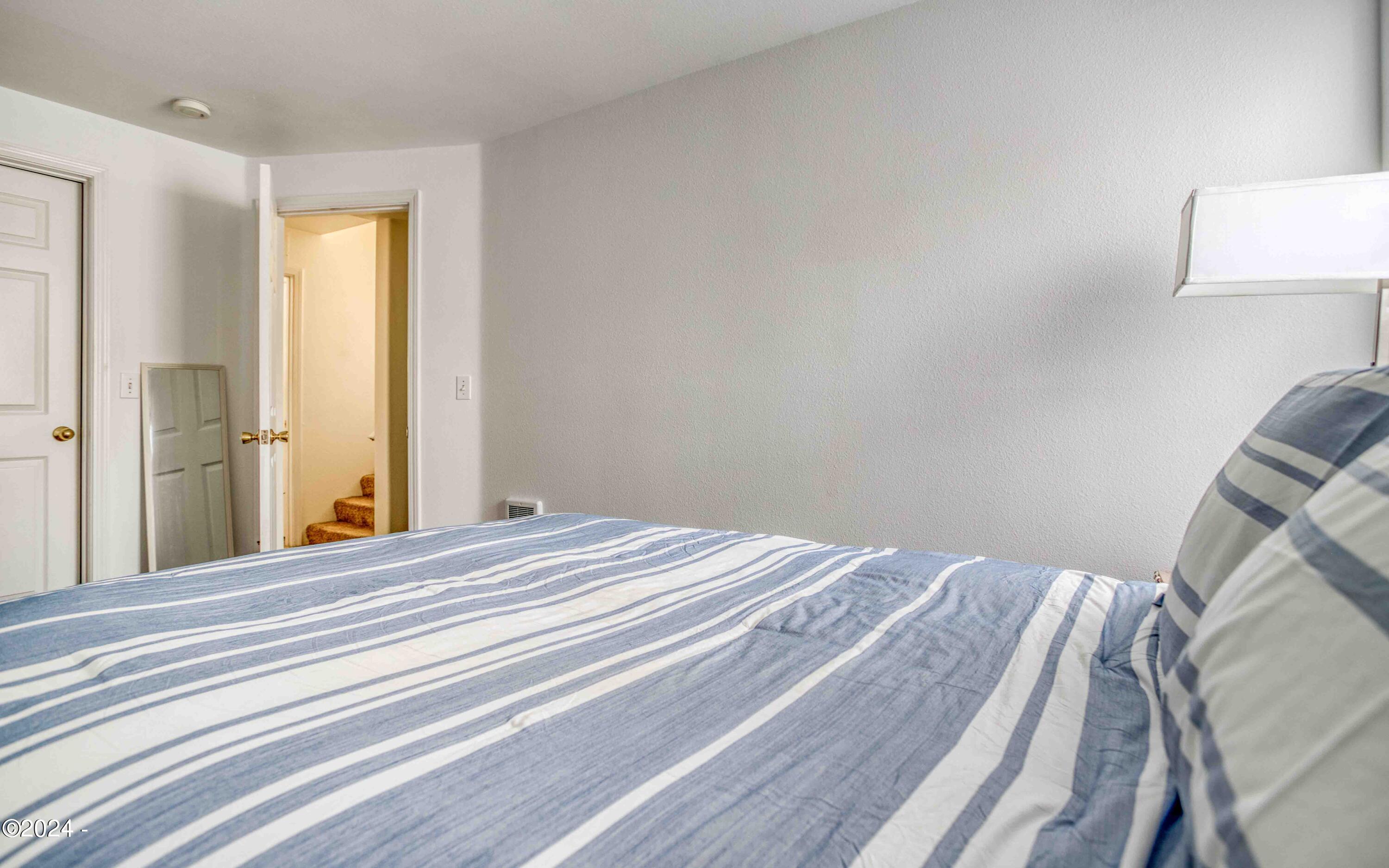 127 NE Shore Pine Court