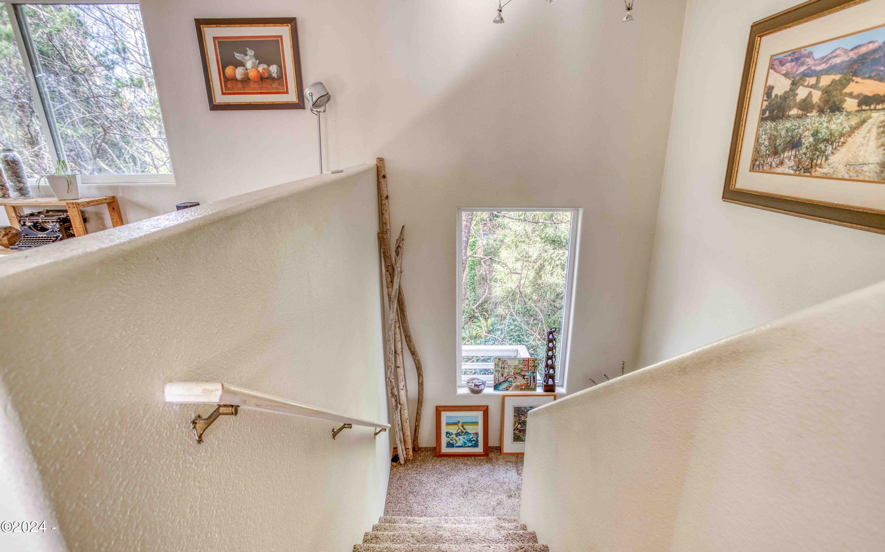 127 NE Shore Pine Court