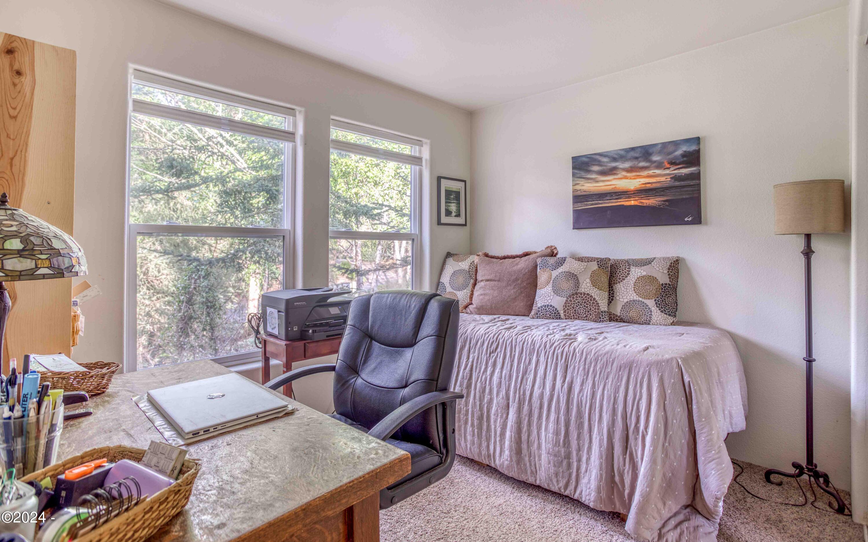 127 NE Shore Pine Court