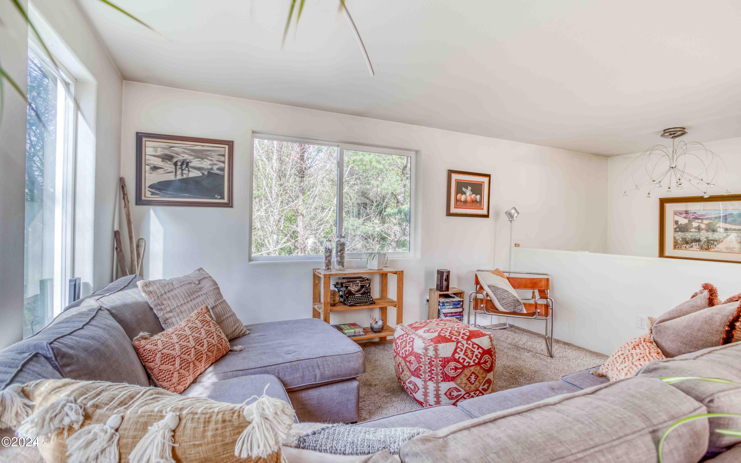 127 NE Shore Pine Court