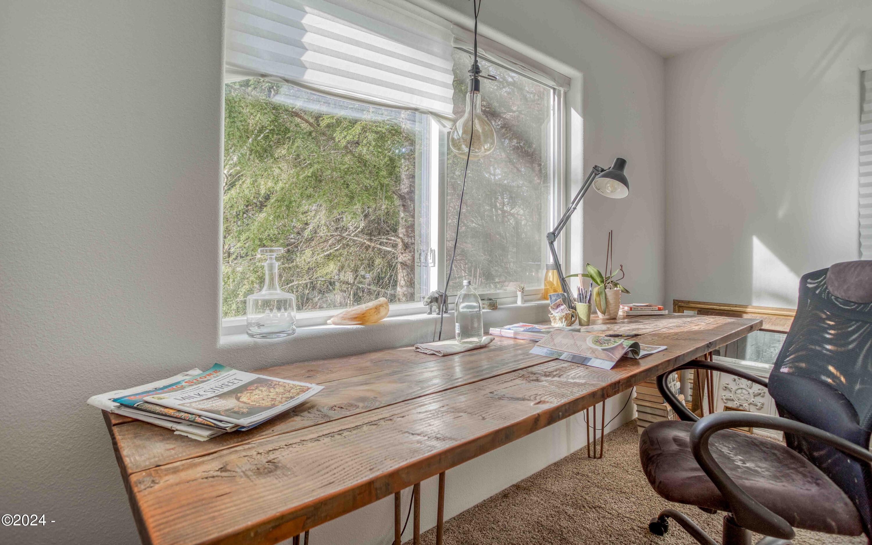 127 NE Shore Pine Court