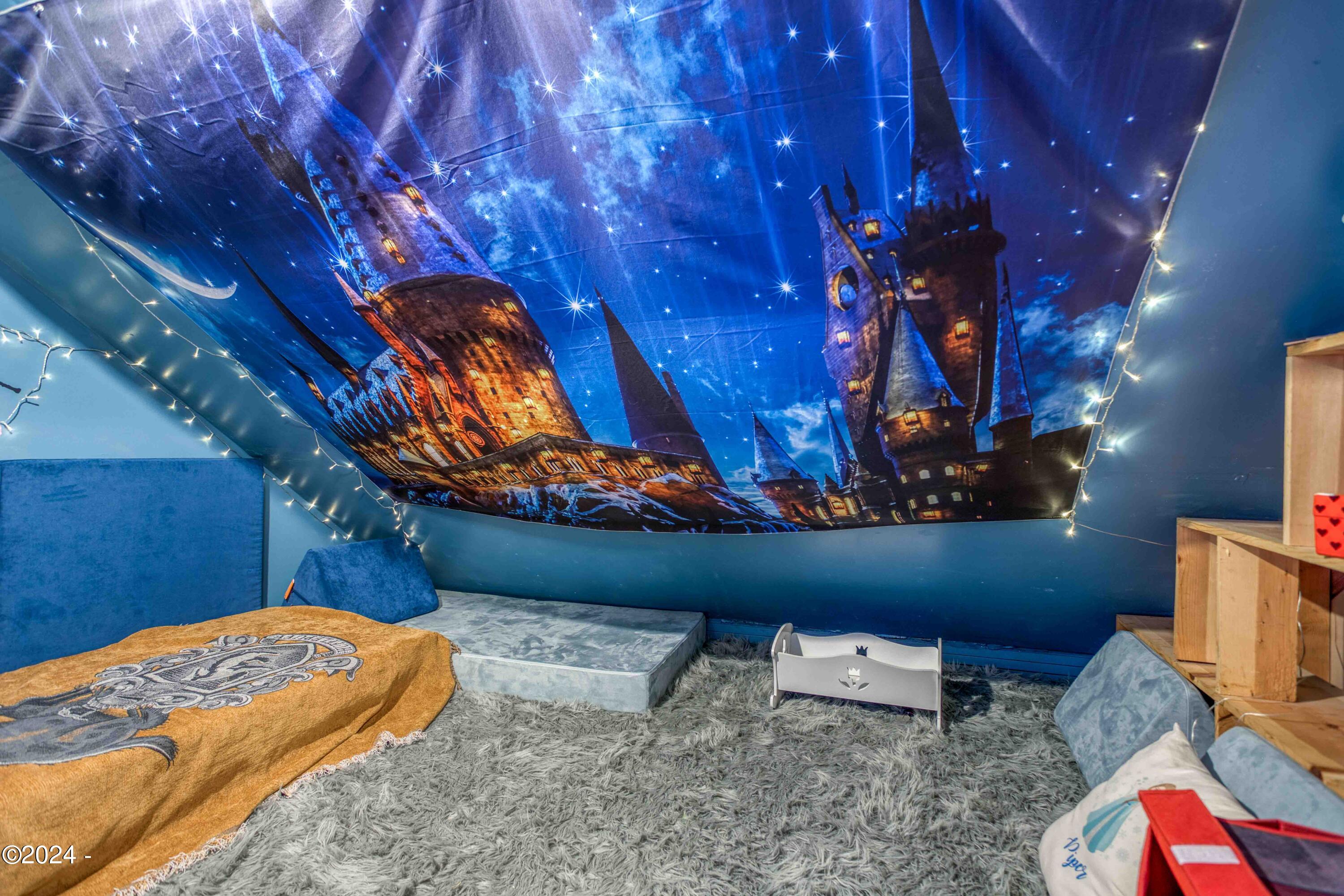 1110 NE Lakewood Drive