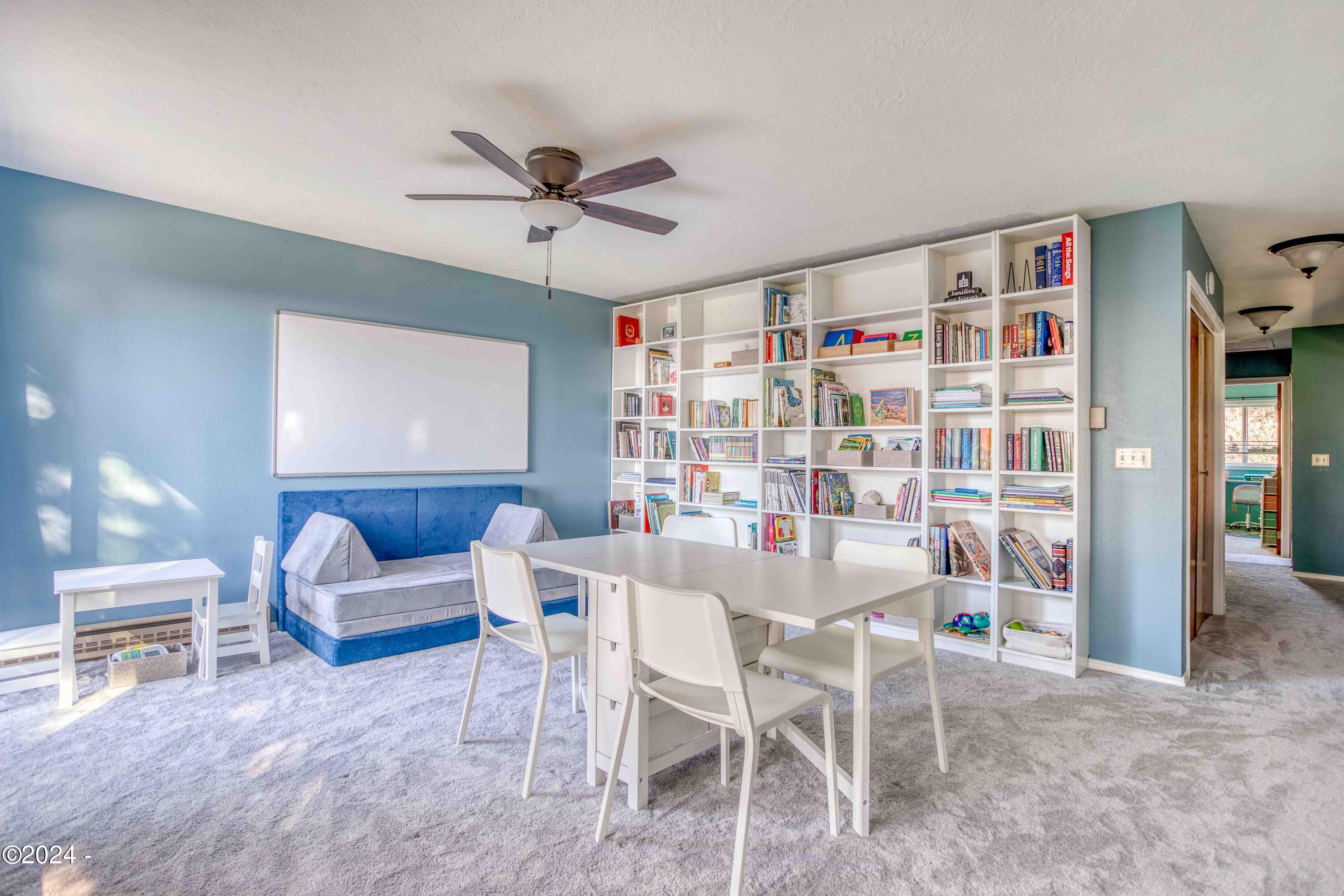 1110 NE Lakewood Drive