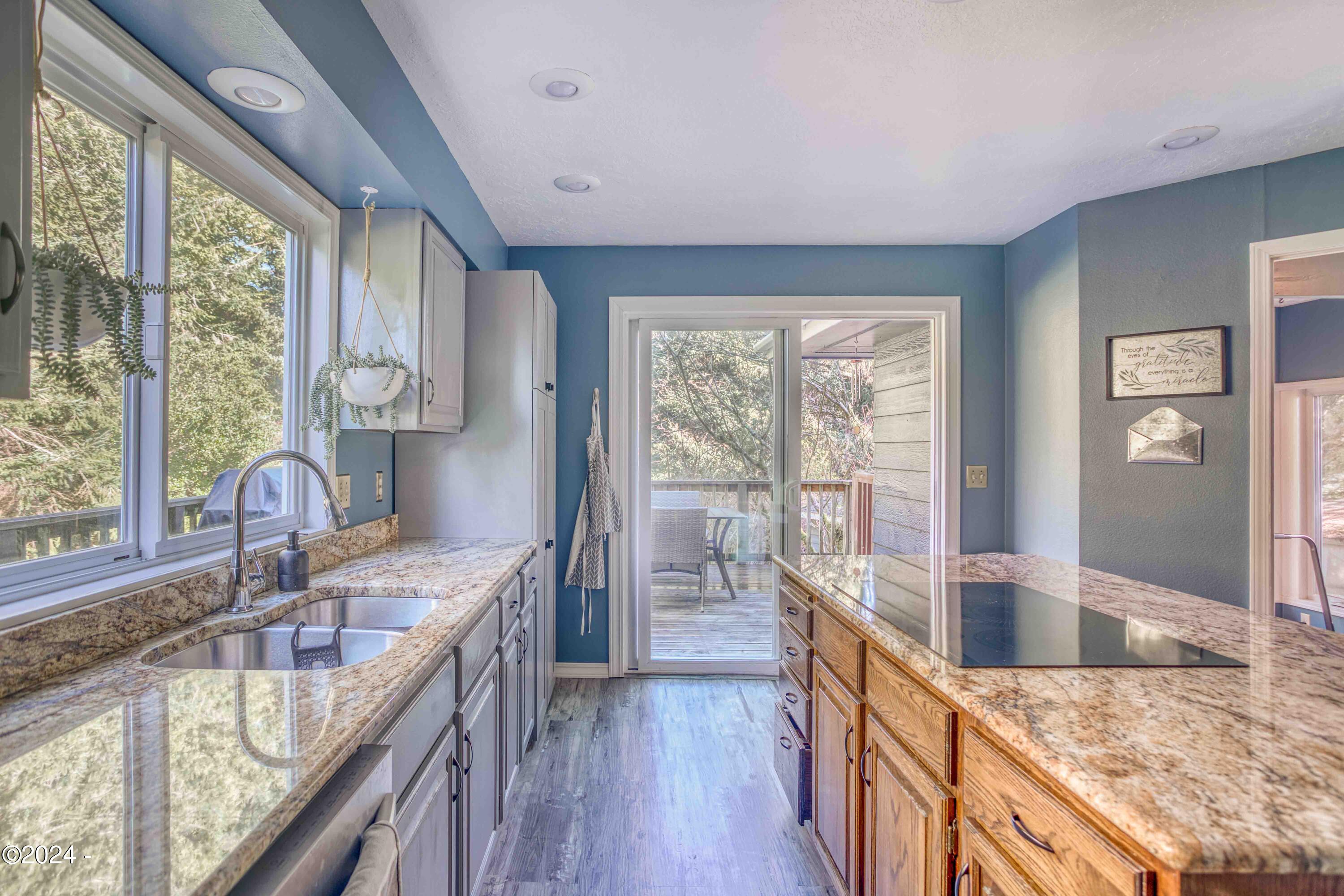 1110 NE Lakewood Drive