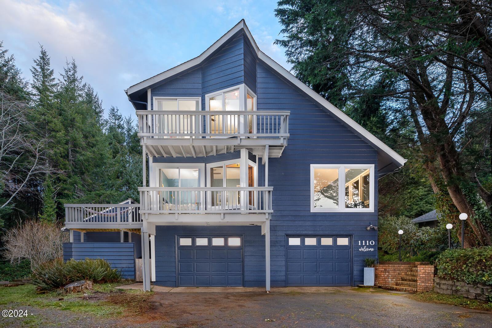 1110 NE Lakewood Drive