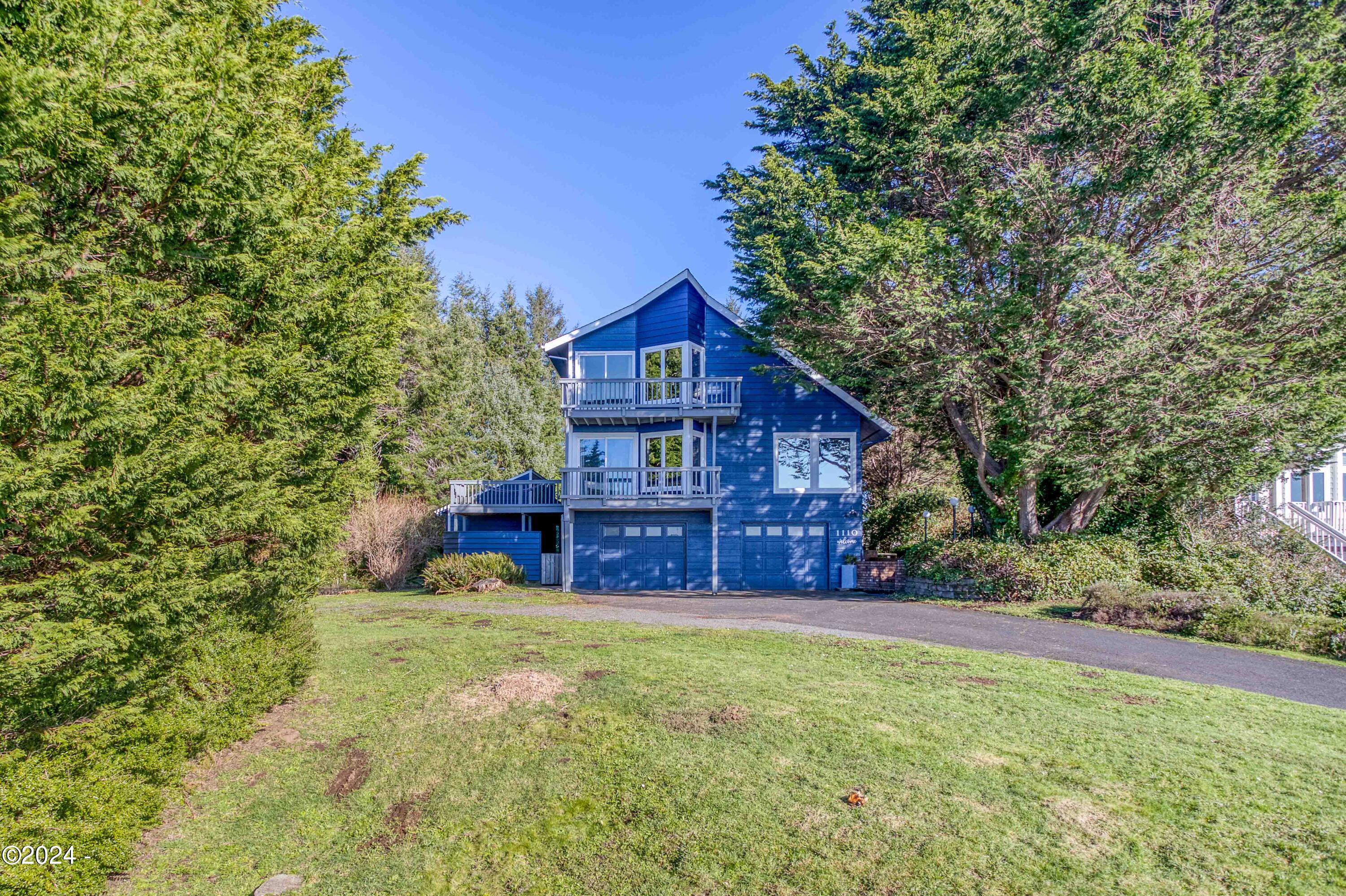 1110 NE Lakewood Drive