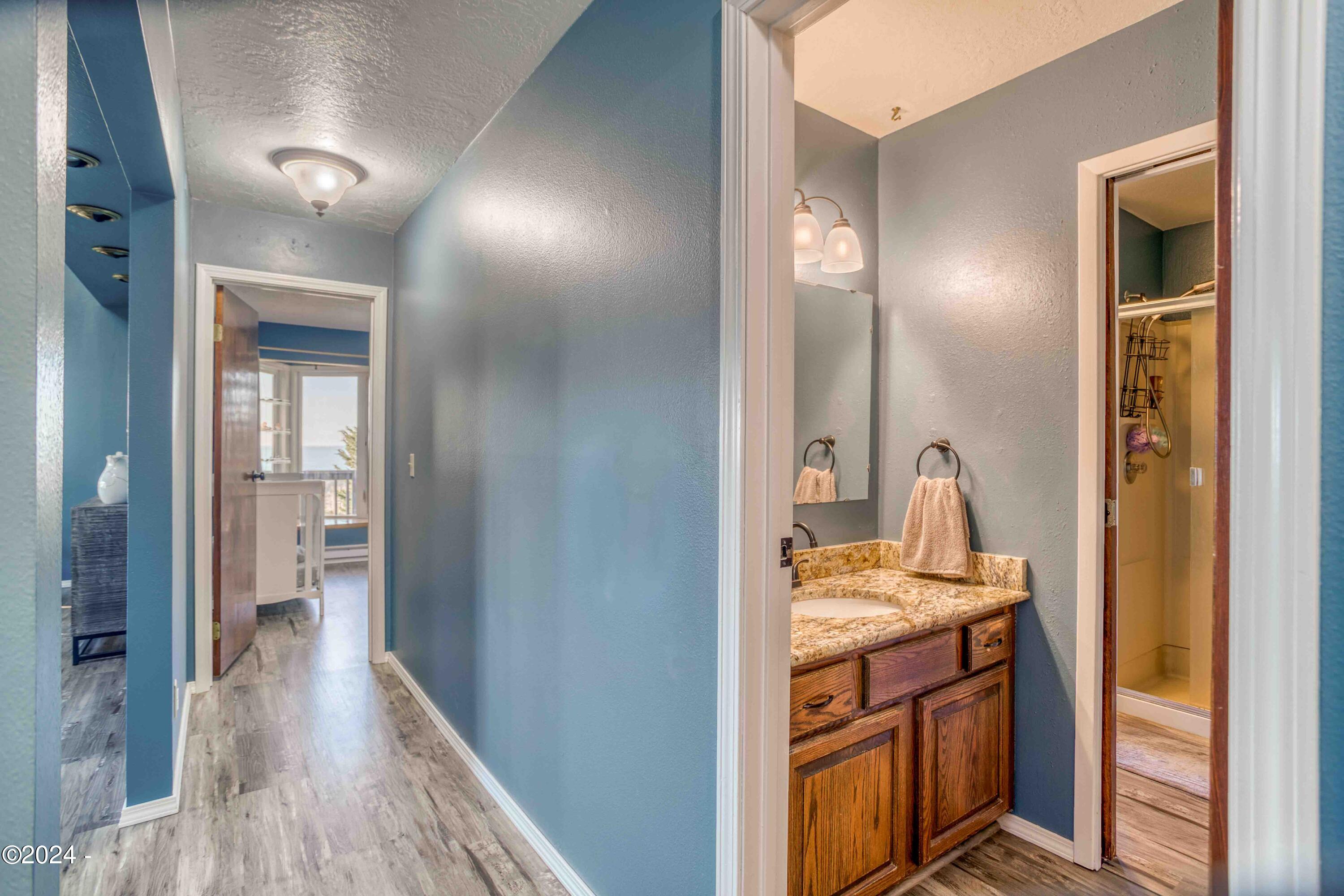 1110 NE Lakewood Drive