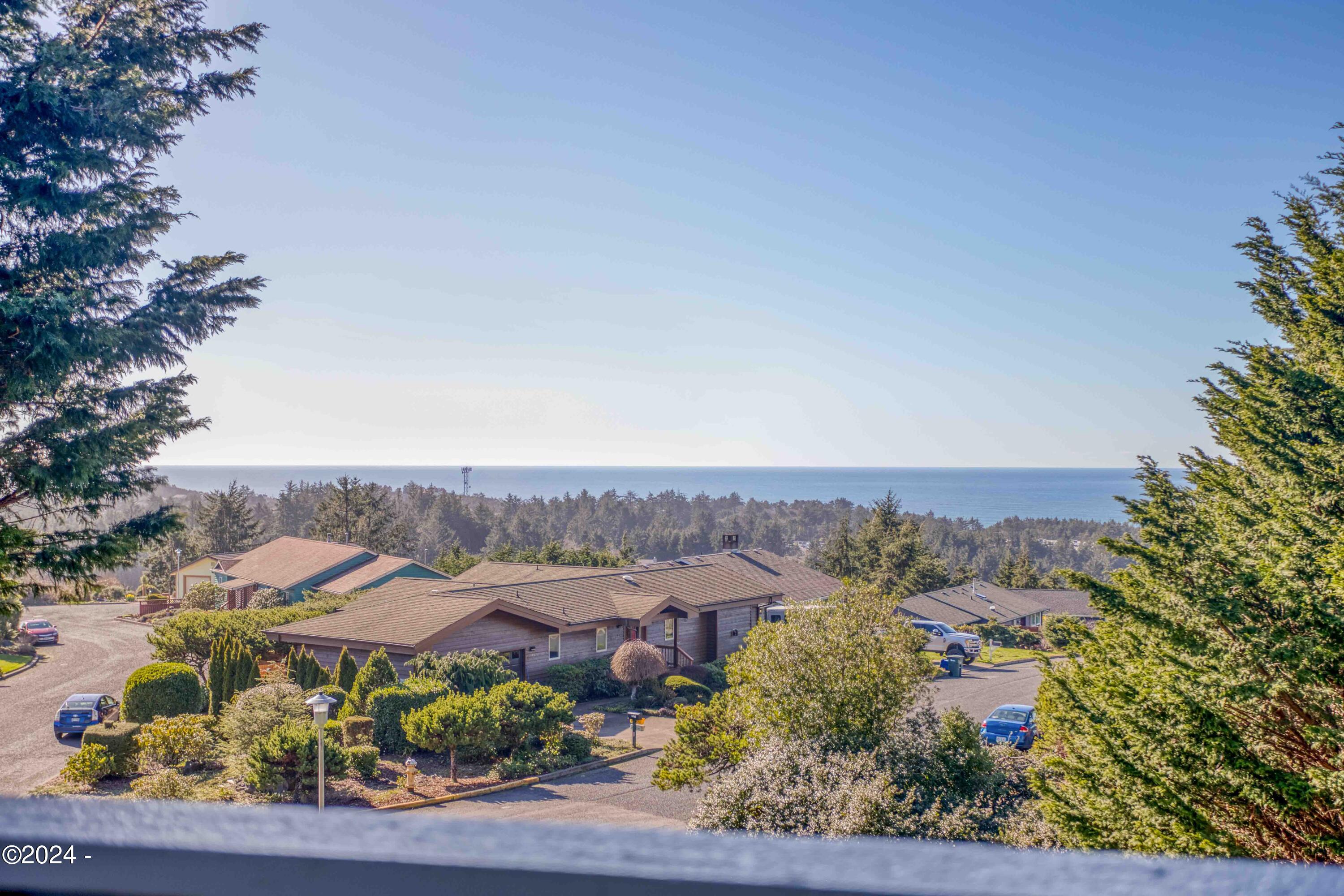 1110 NE Lakewood Drive