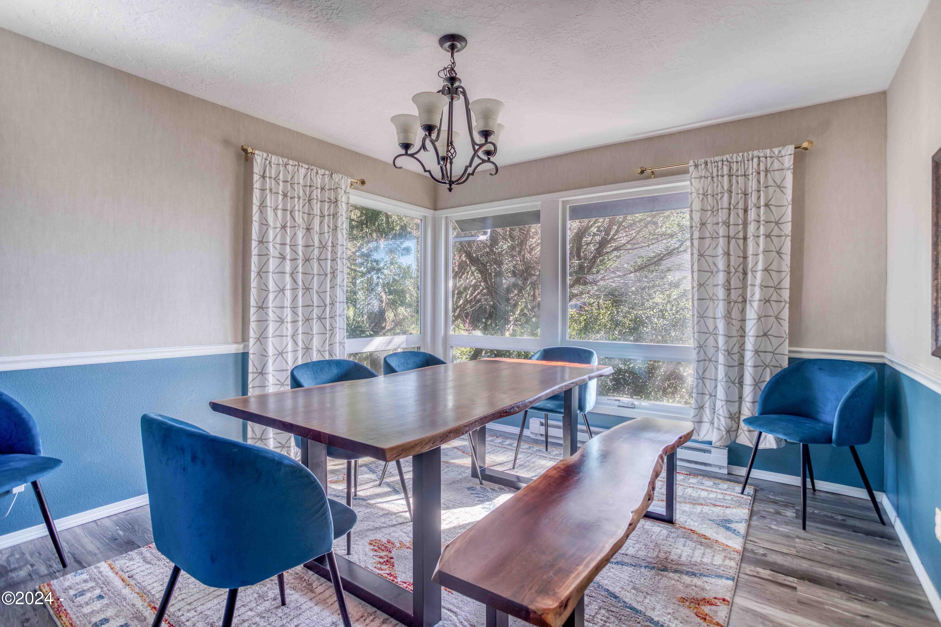 1110 NE Lakewood Drive