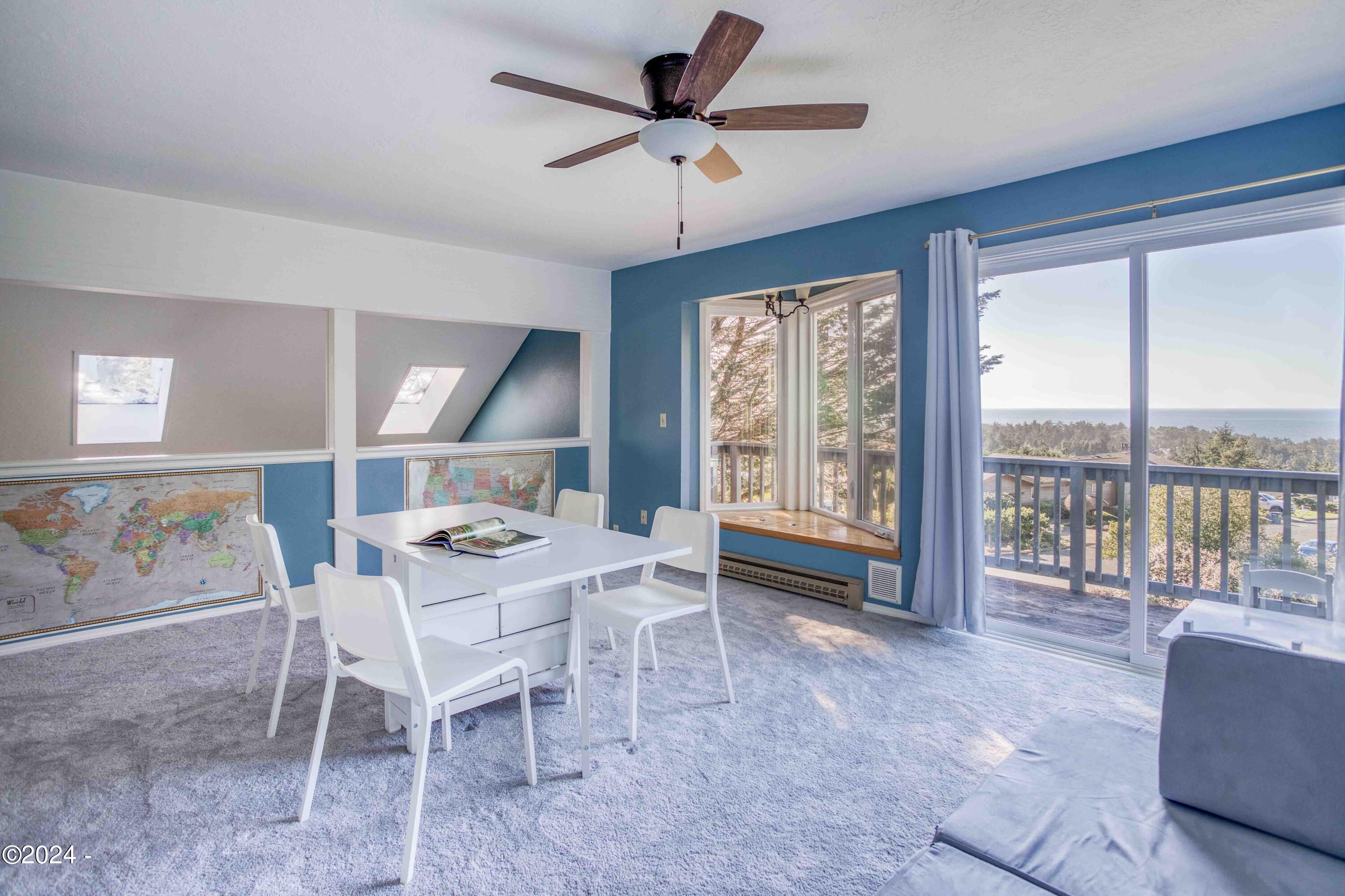 1110 NE Lakewood Drive