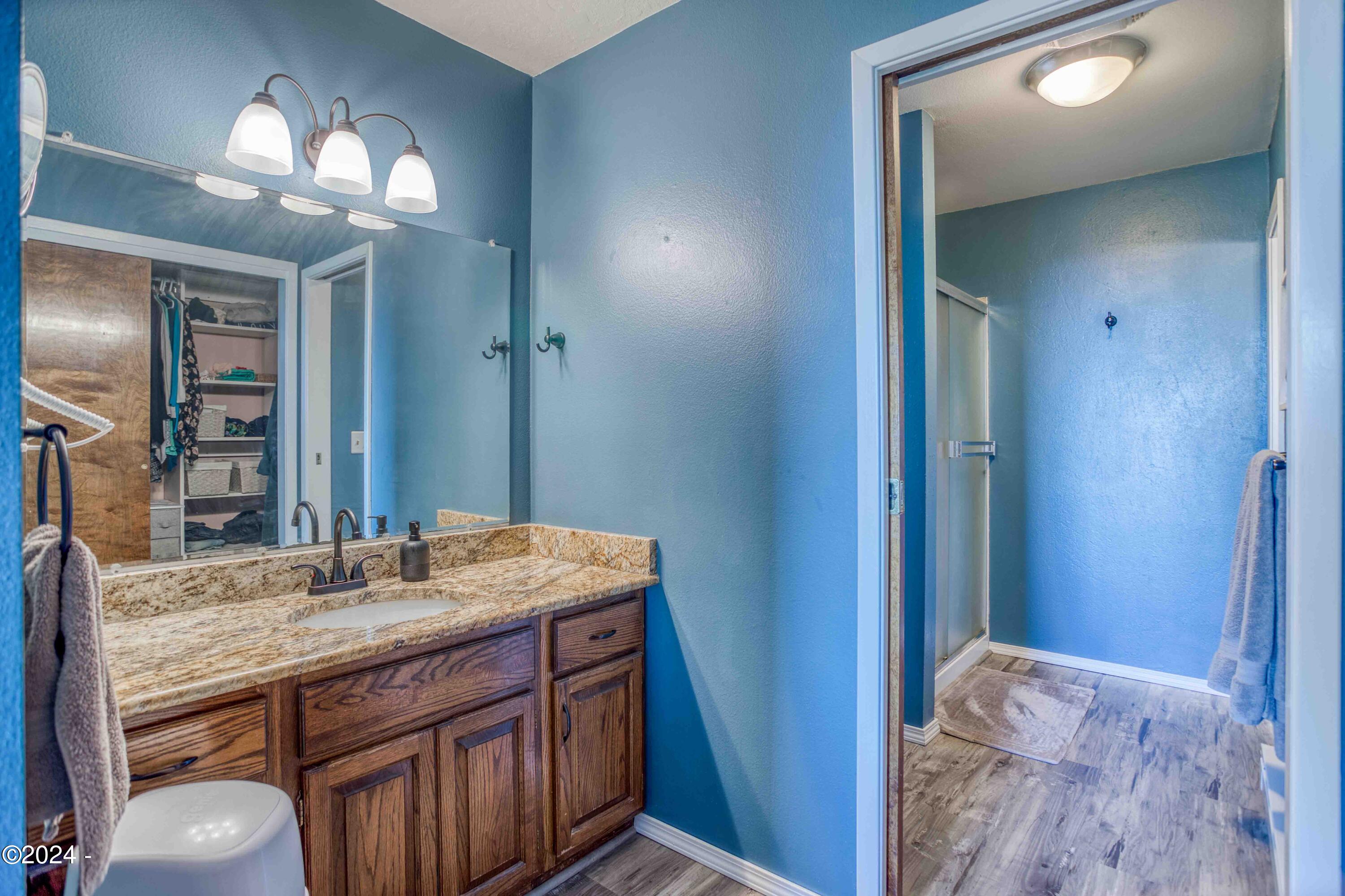 1110 NE Lakewood Drive