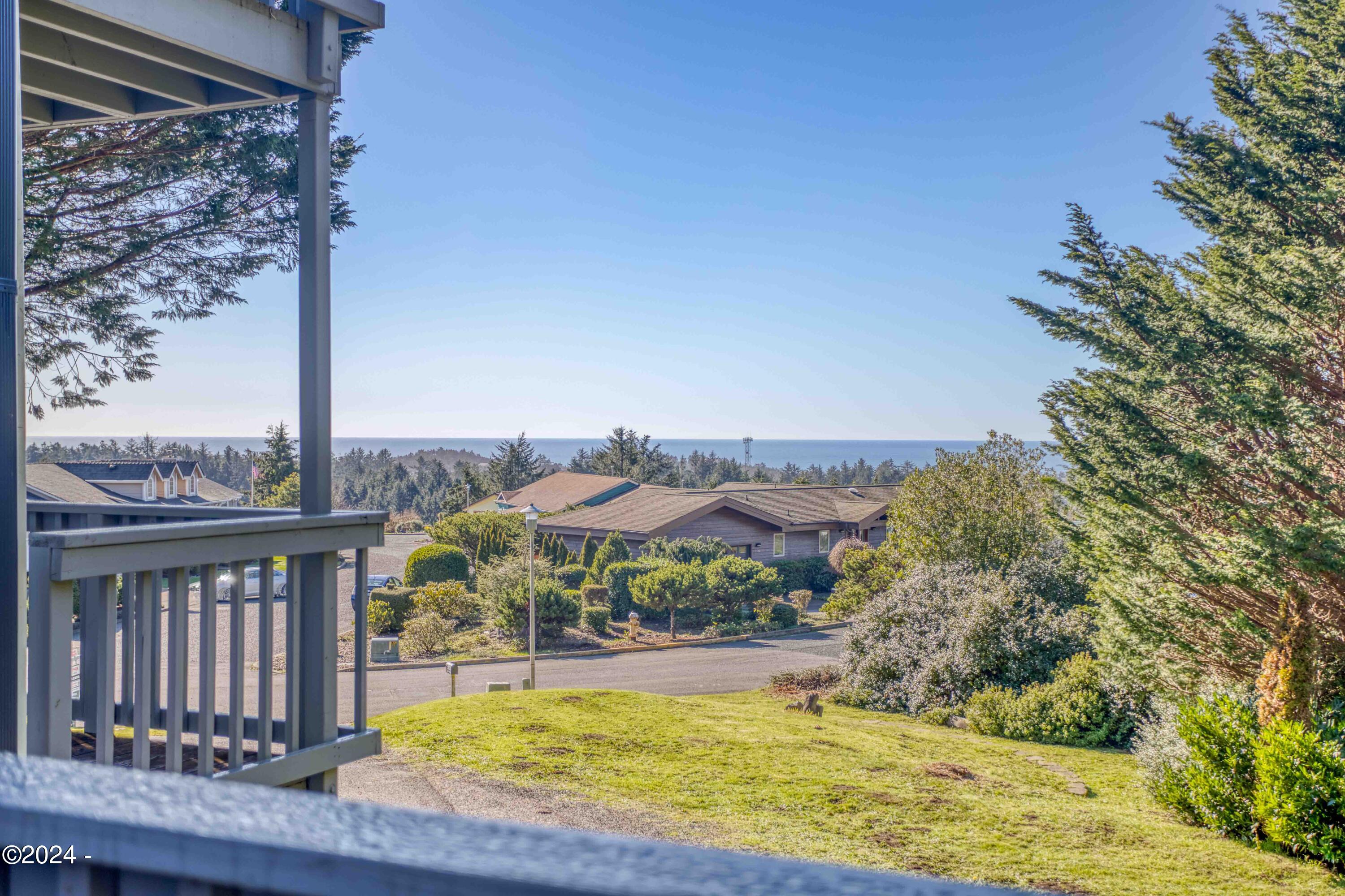 1110 NE Lakewood Drive