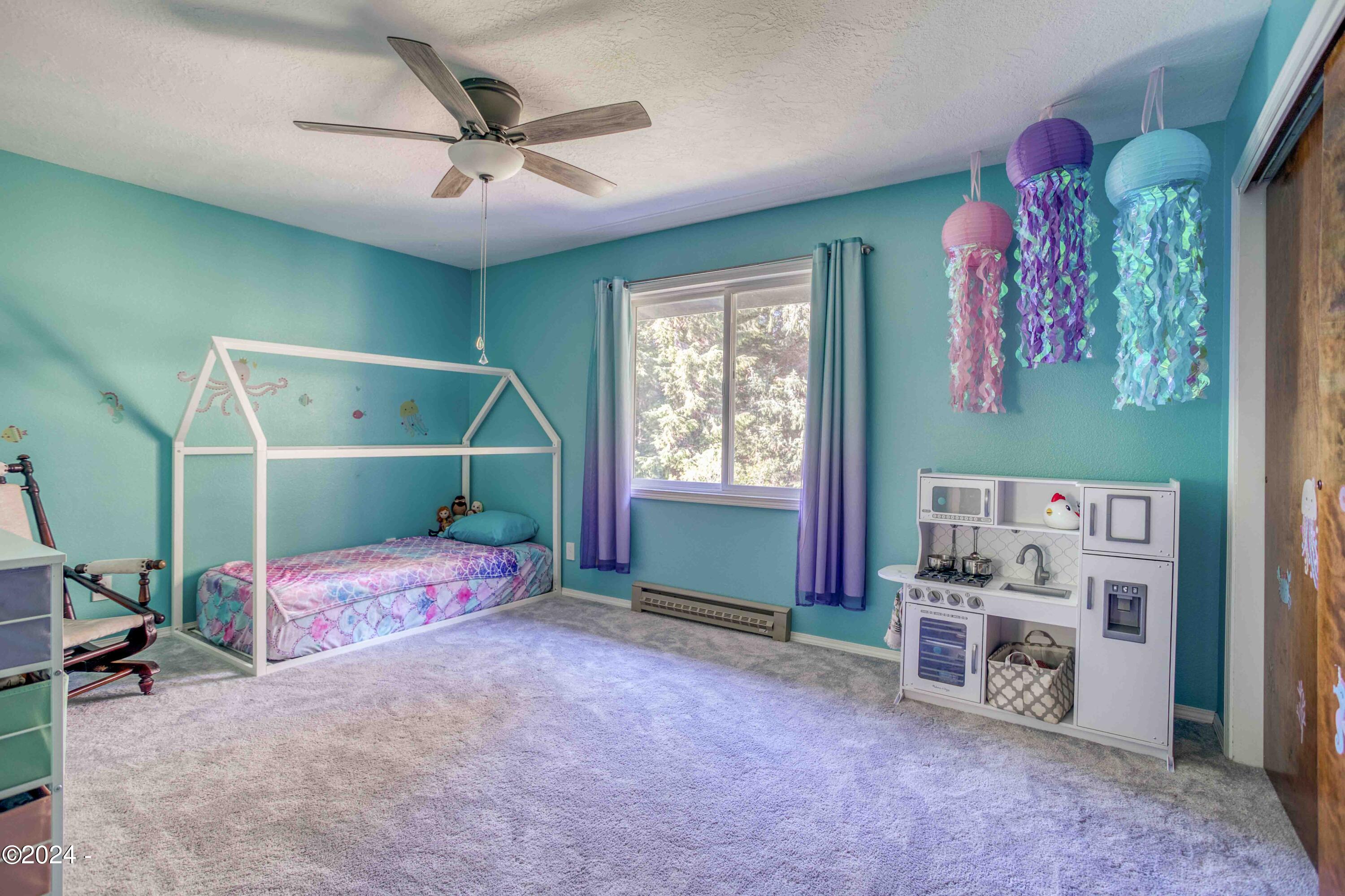 1110 NE Lakewood Drive