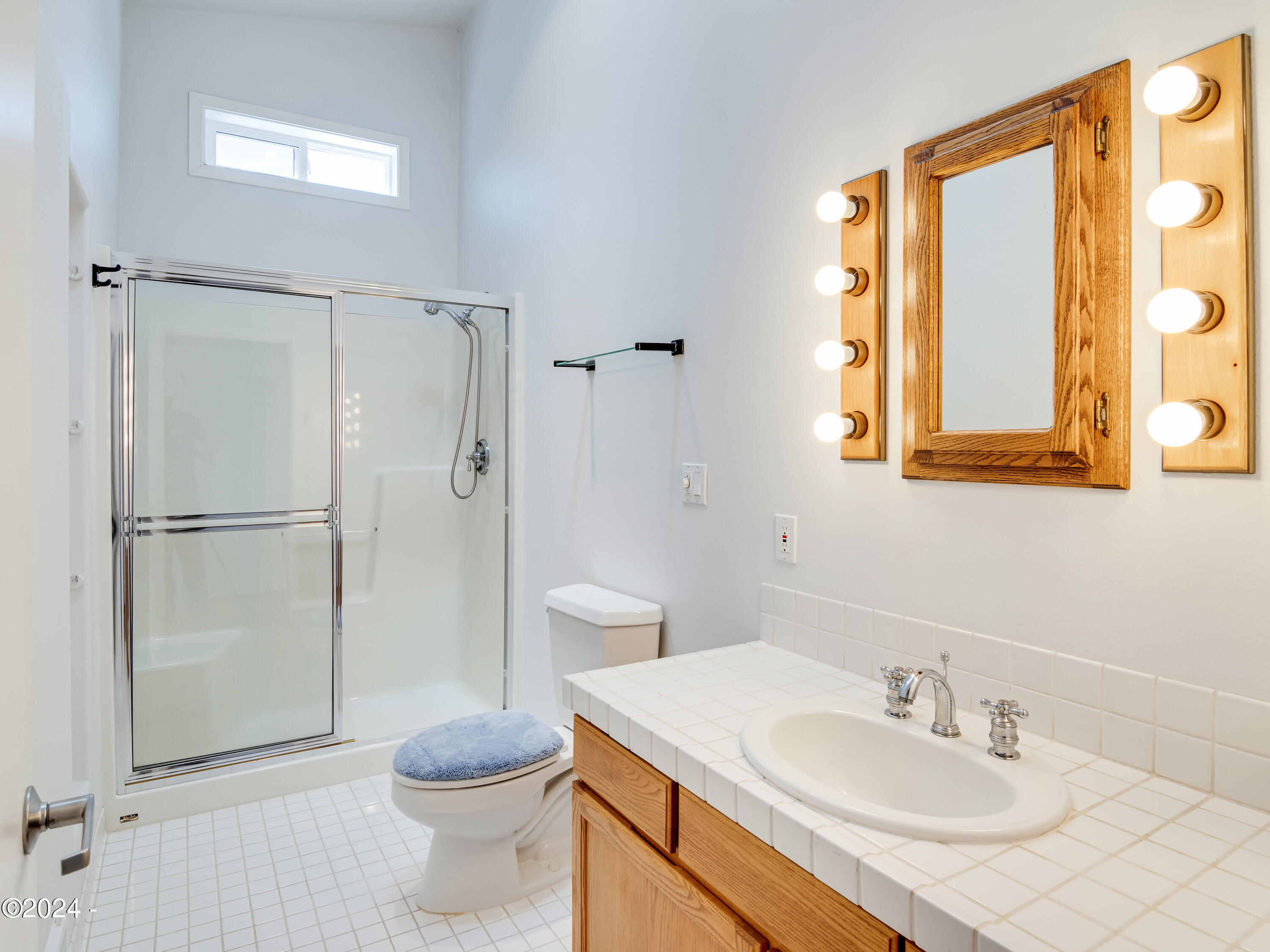 4377 NW Hidden Lake Loop