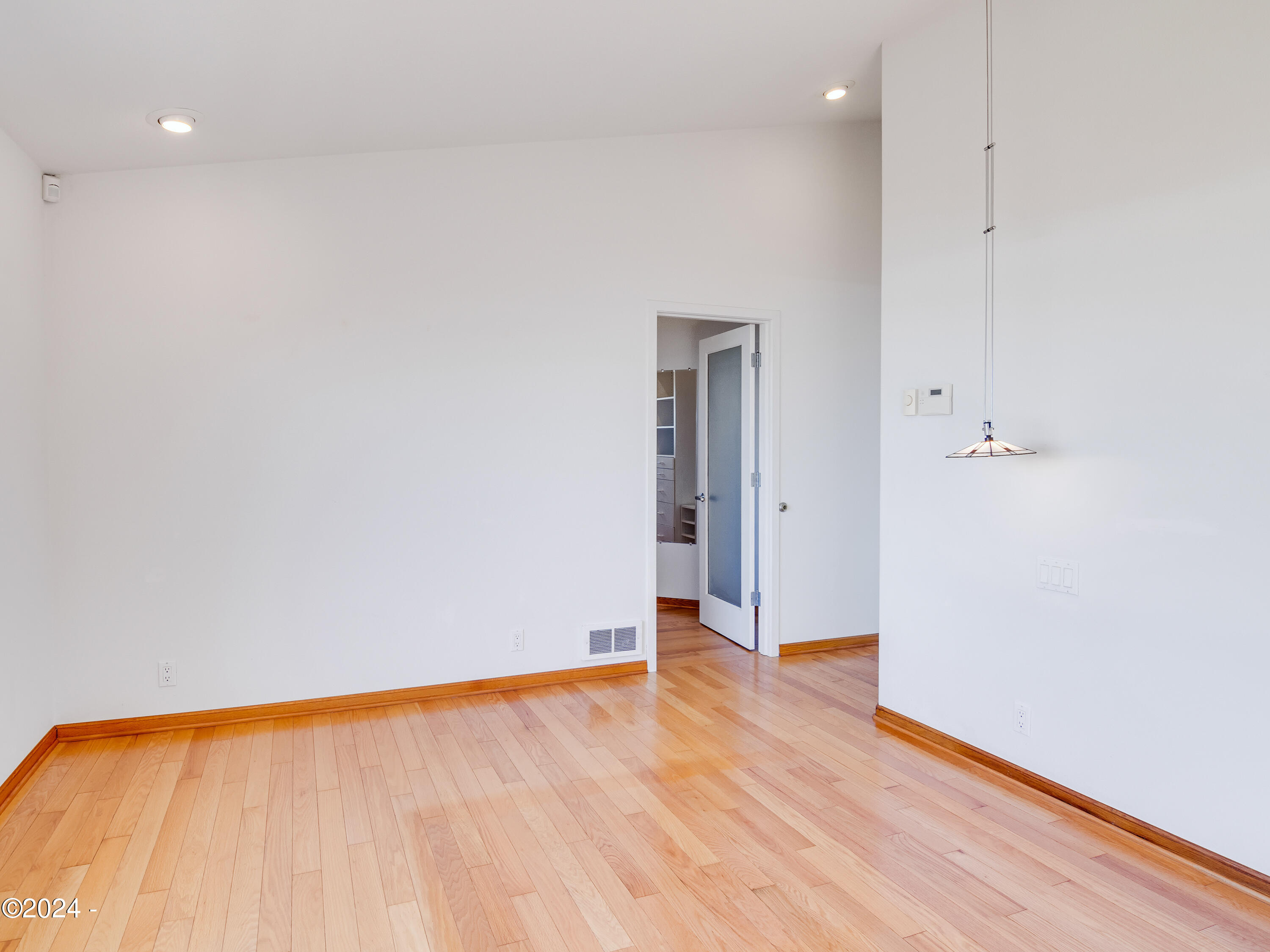 4377 NW Hidden Lake Loop