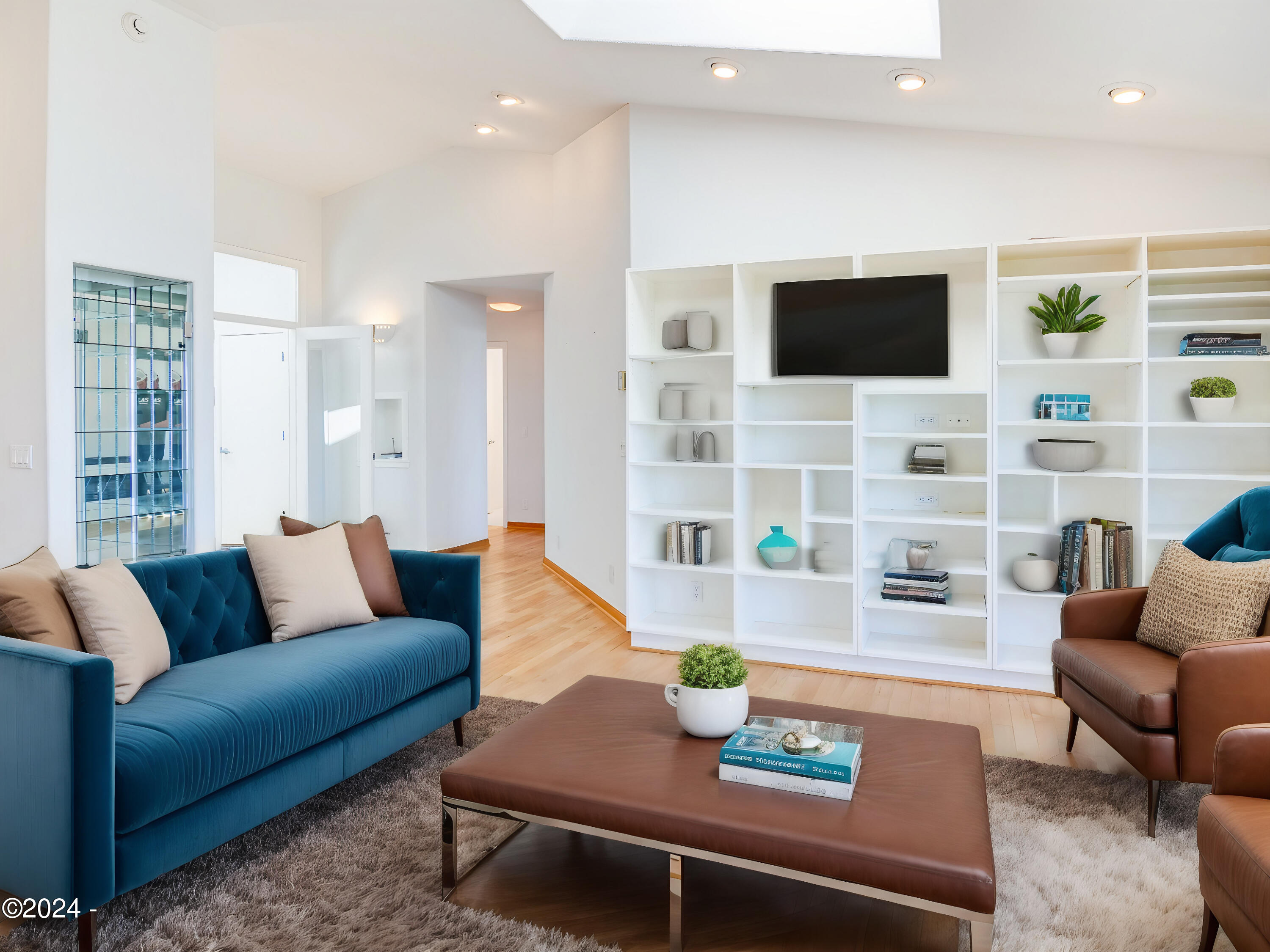 4377 NW Hidden Lake Loop