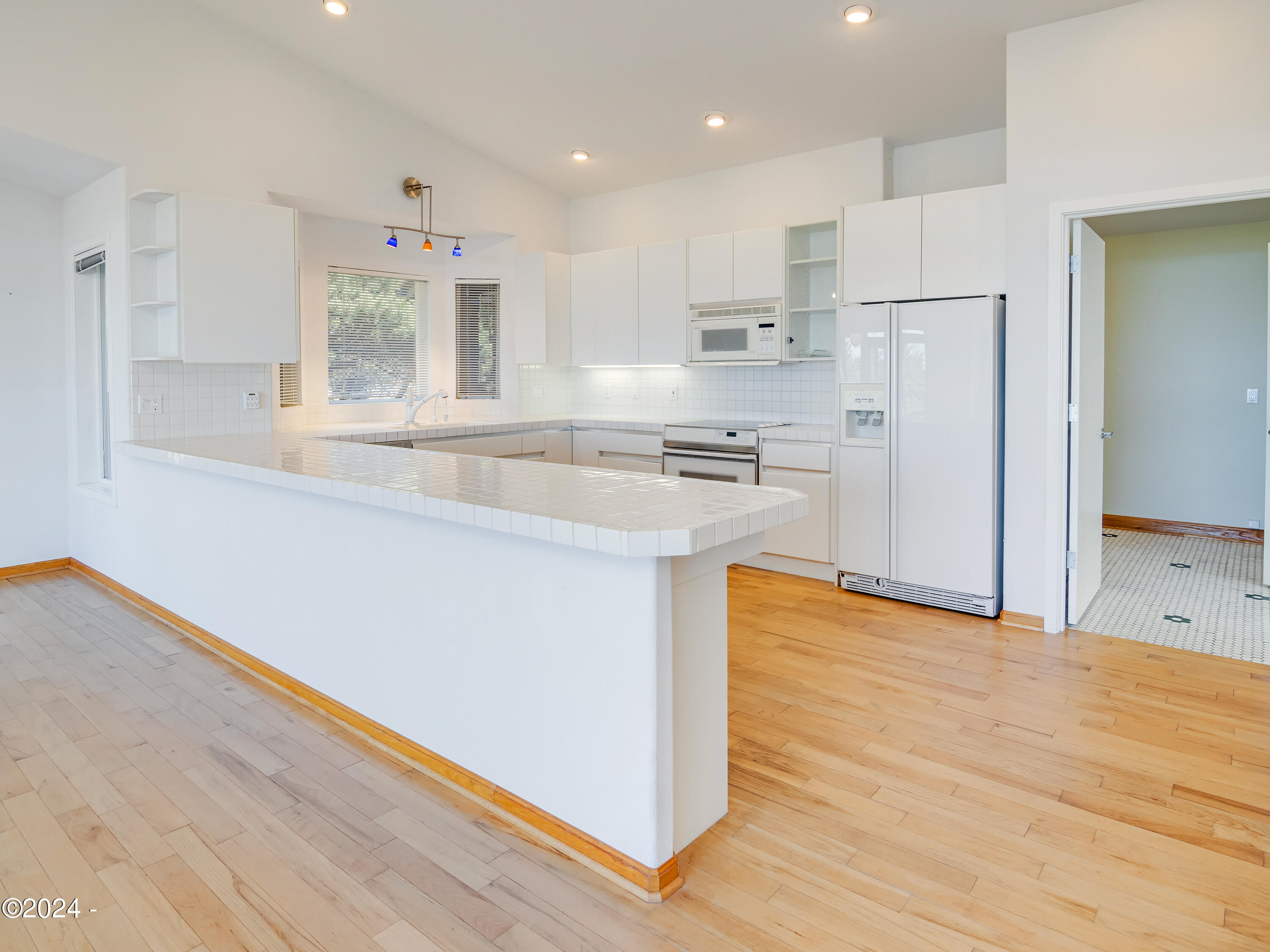 4377 NW Hidden Lake Loop