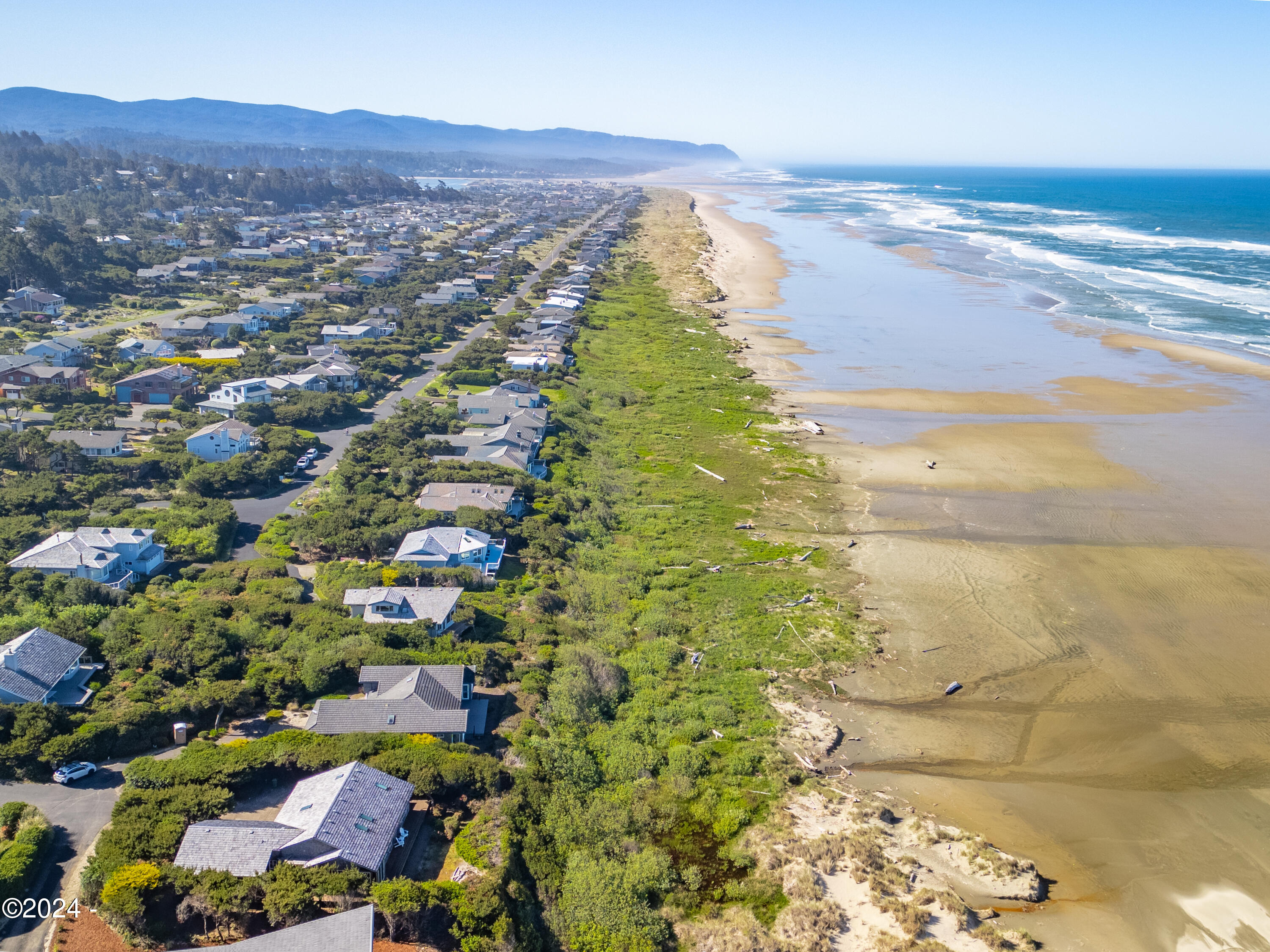 4377 NW Hidden Lake Loop