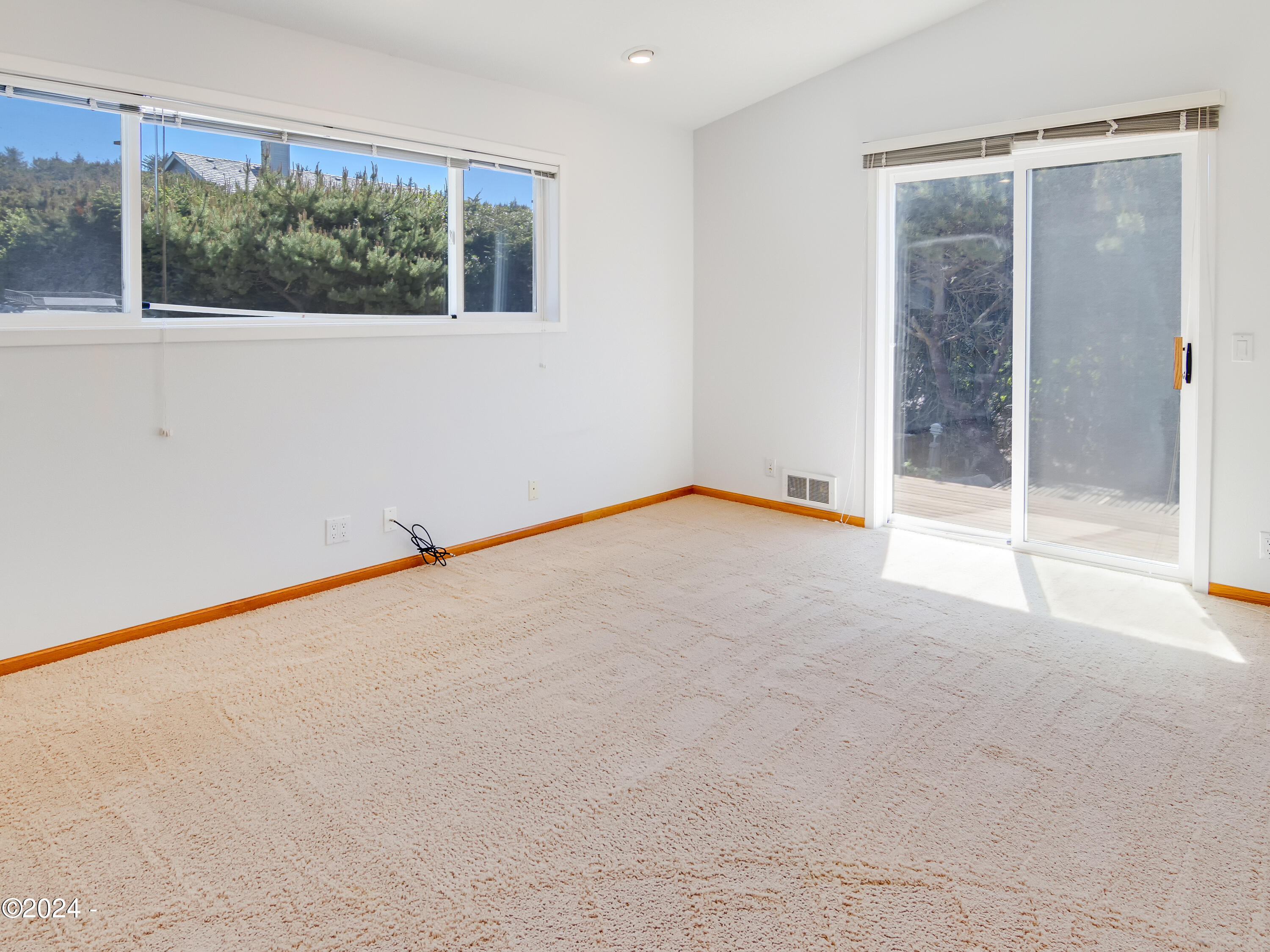 4377 NW Hidden Lake Loop