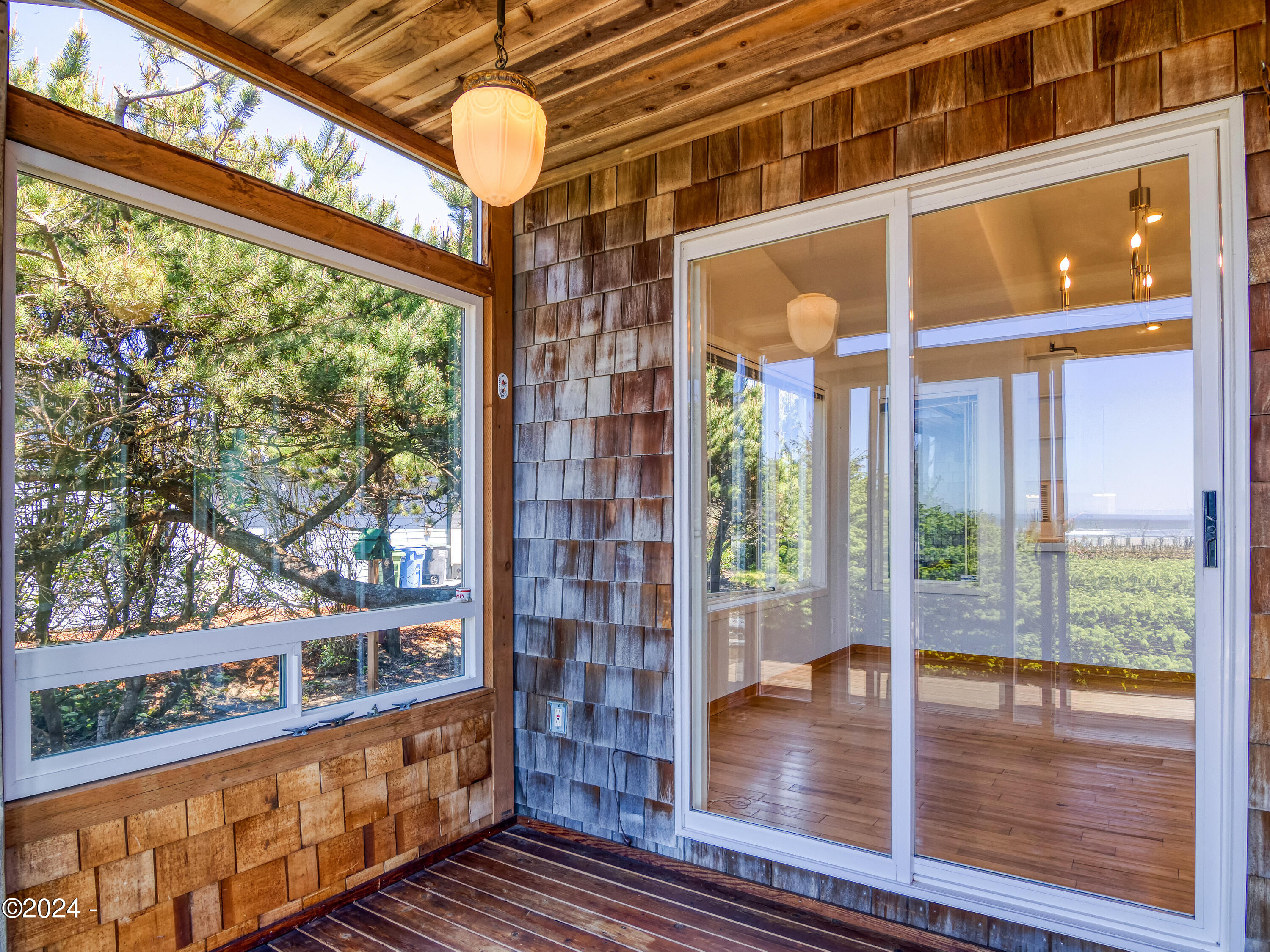 4377 NW Hidden Lake Loop