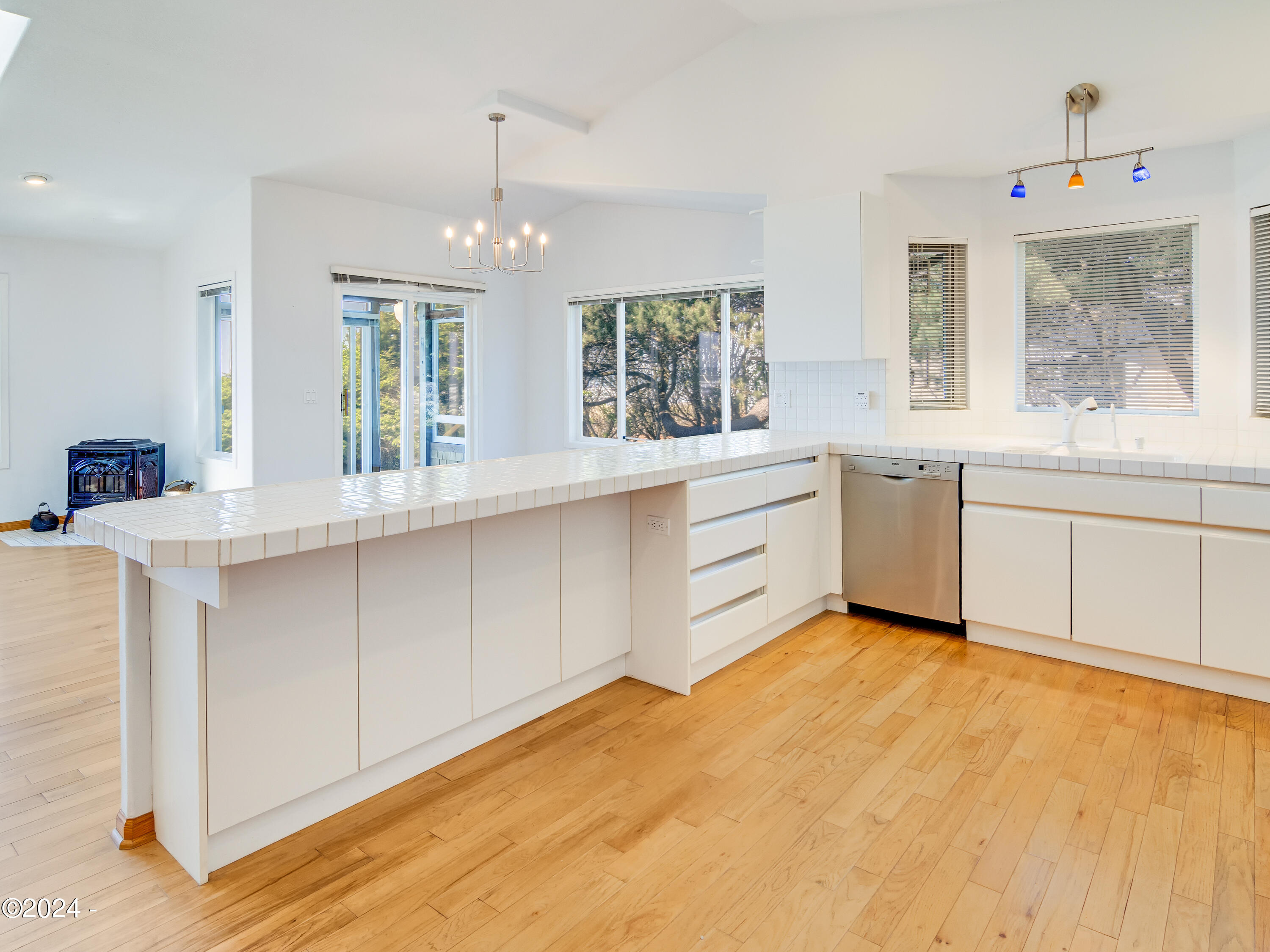 4377 NW Hidden Lake Loop