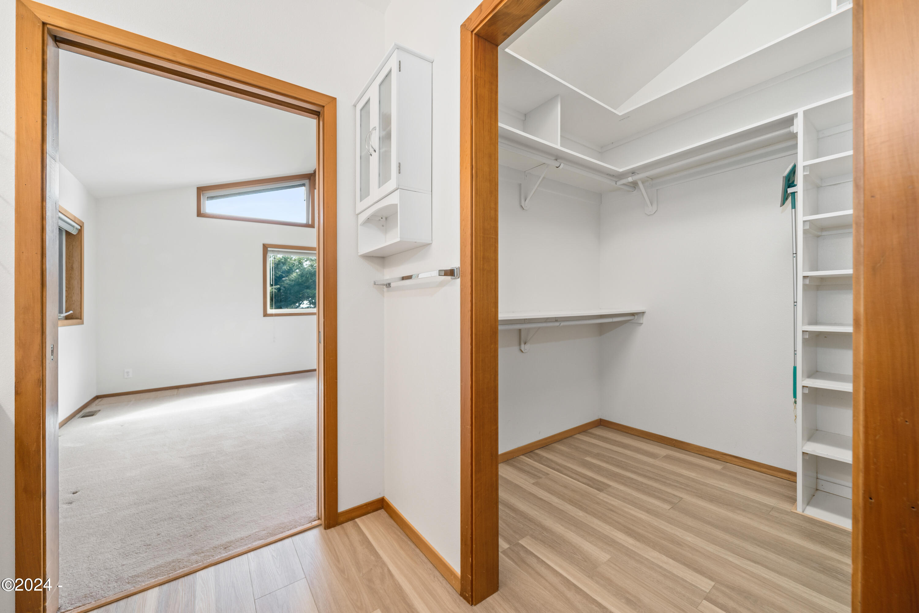 1135 NE Lakewood Drive