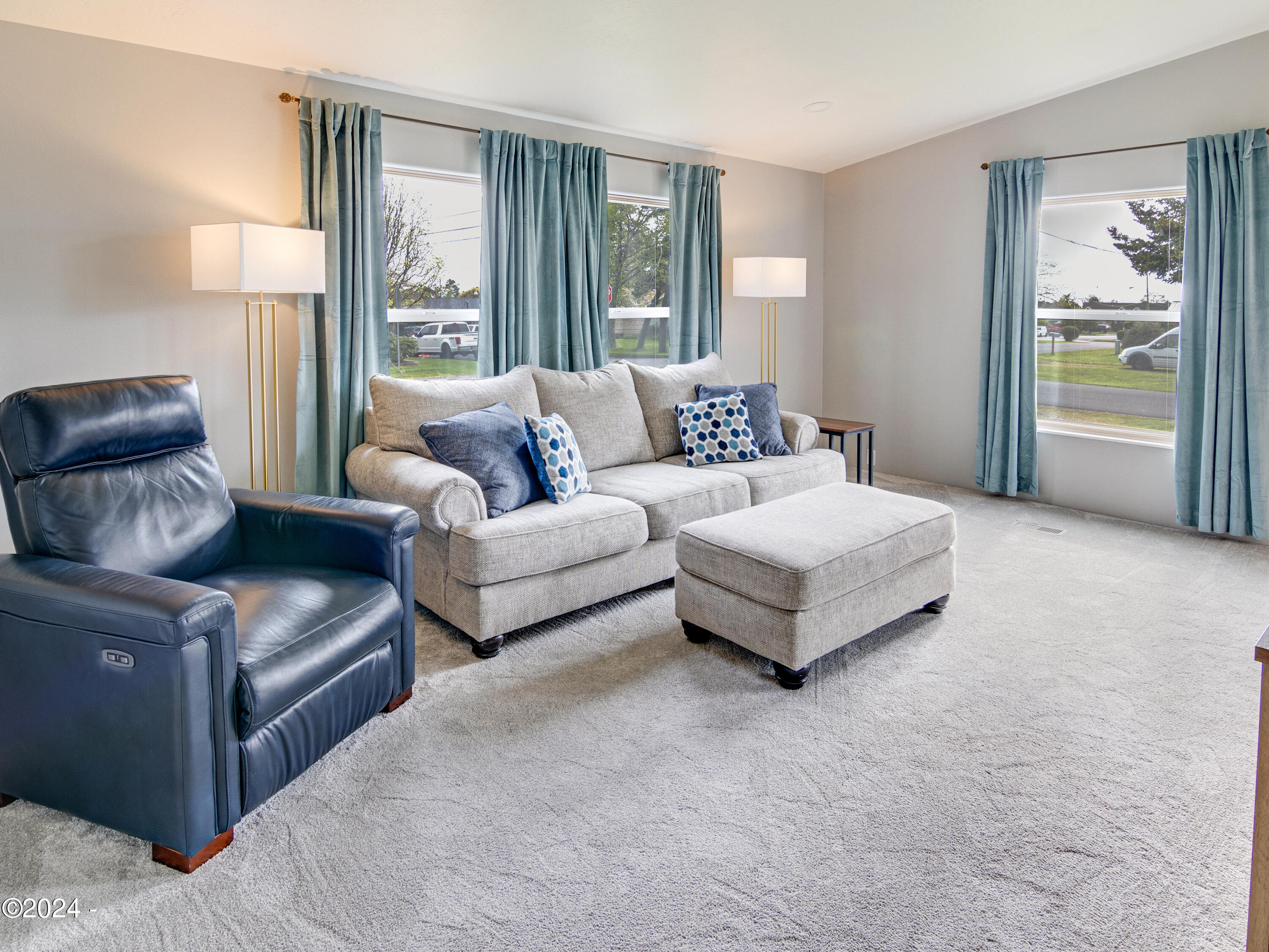 1112 NE Fogarty Street