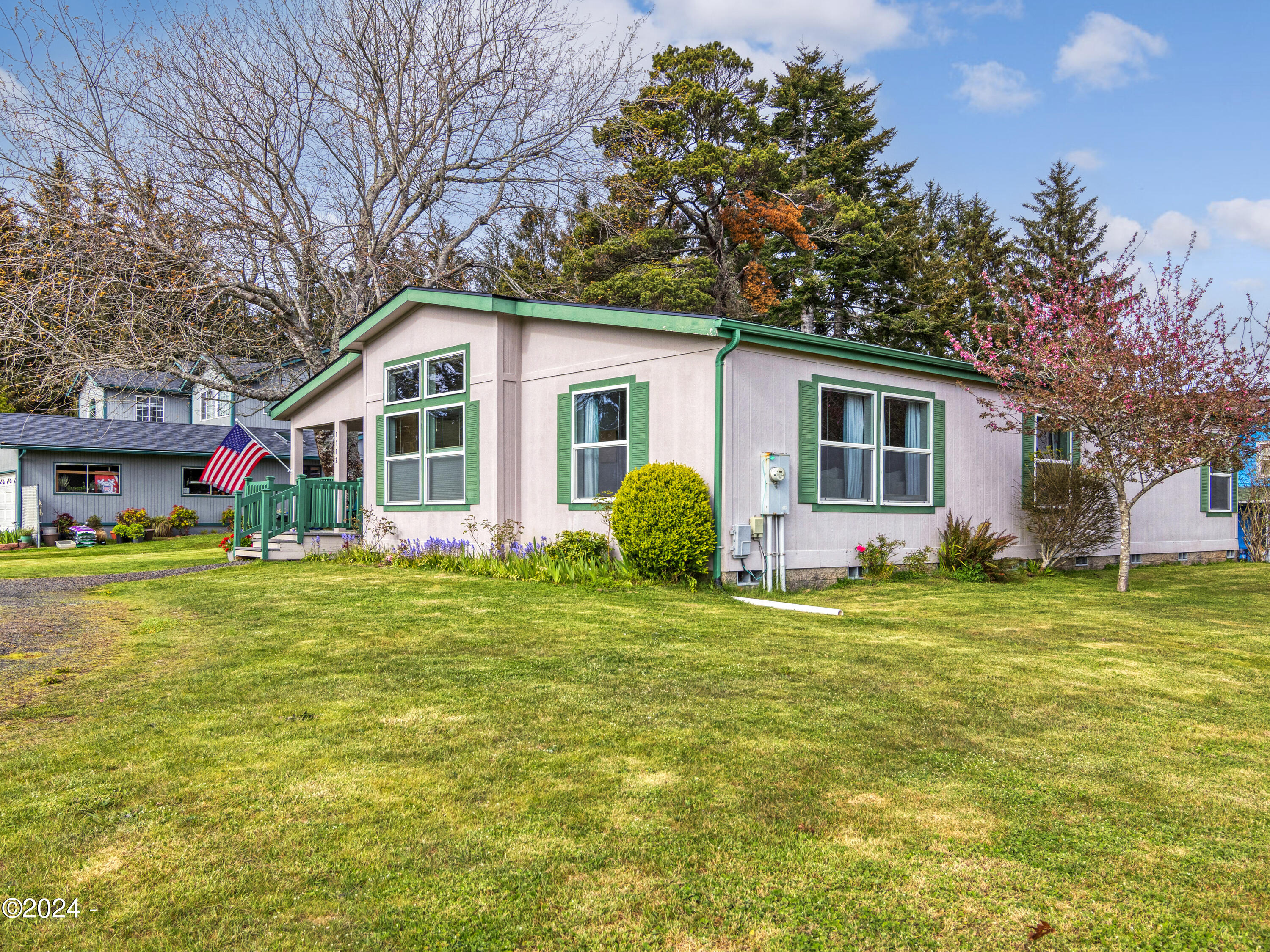 1112 NE Fogarty Street