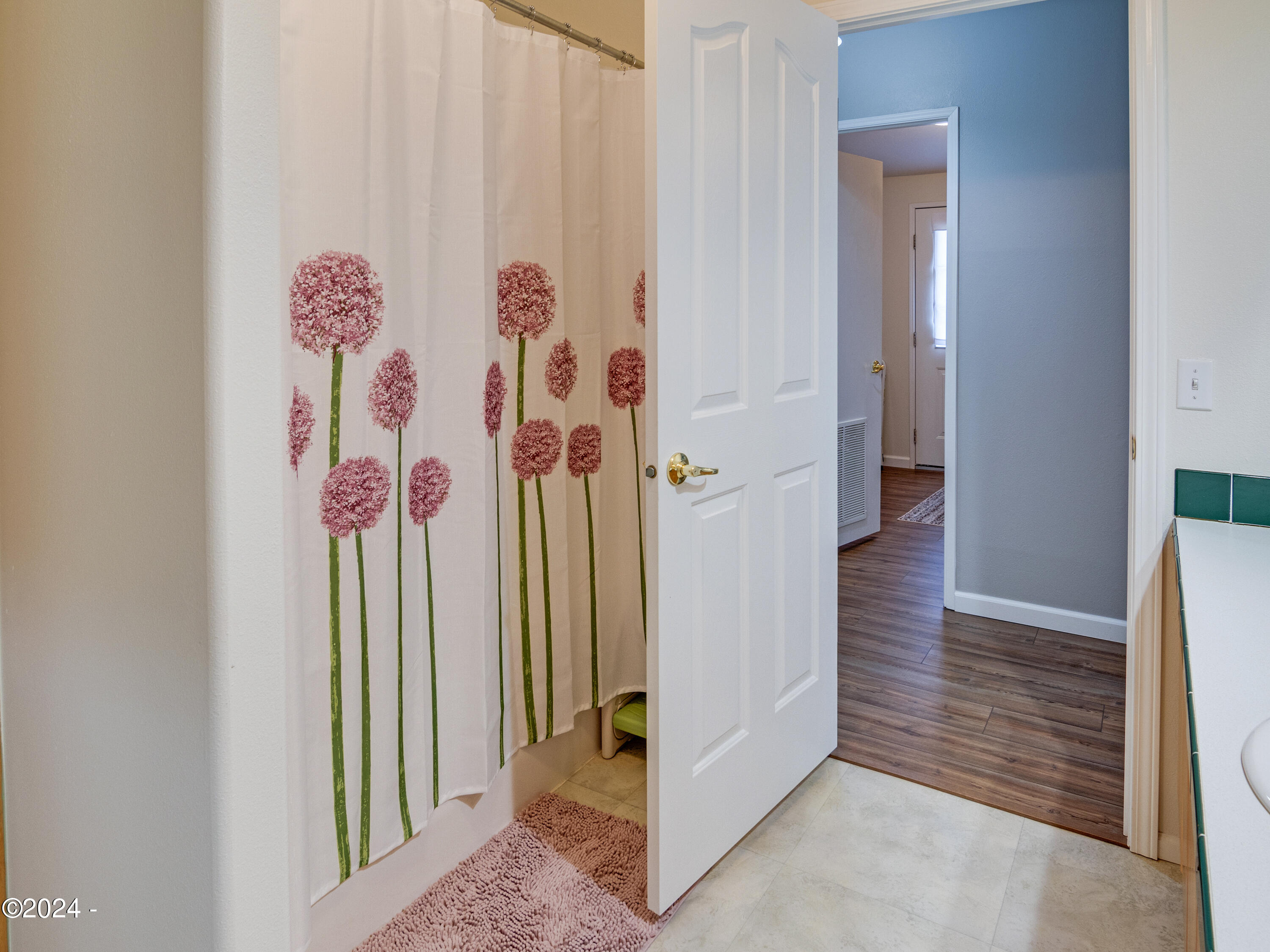 1112 NE Fogarty Street