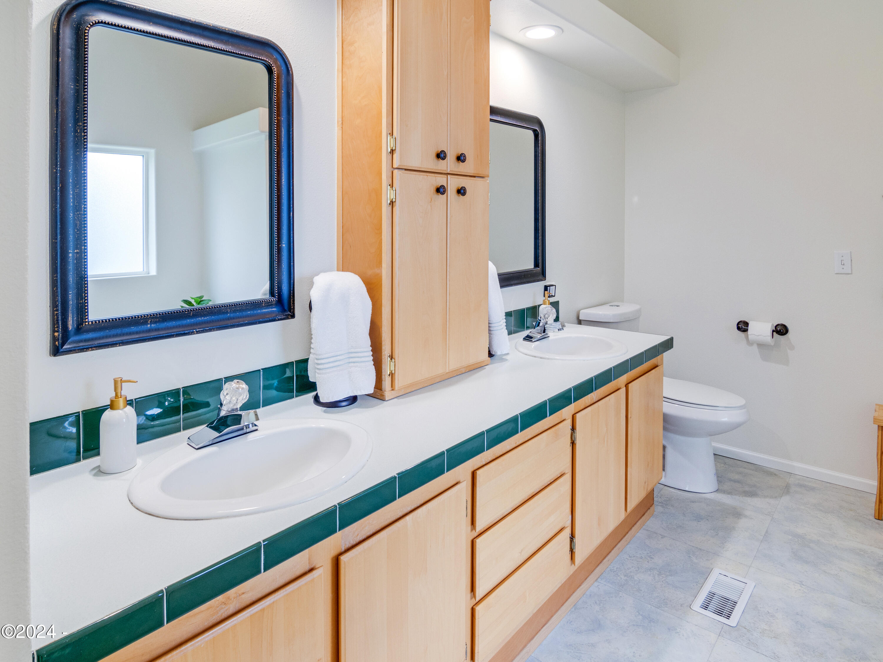 1112 NE Fogarty Street