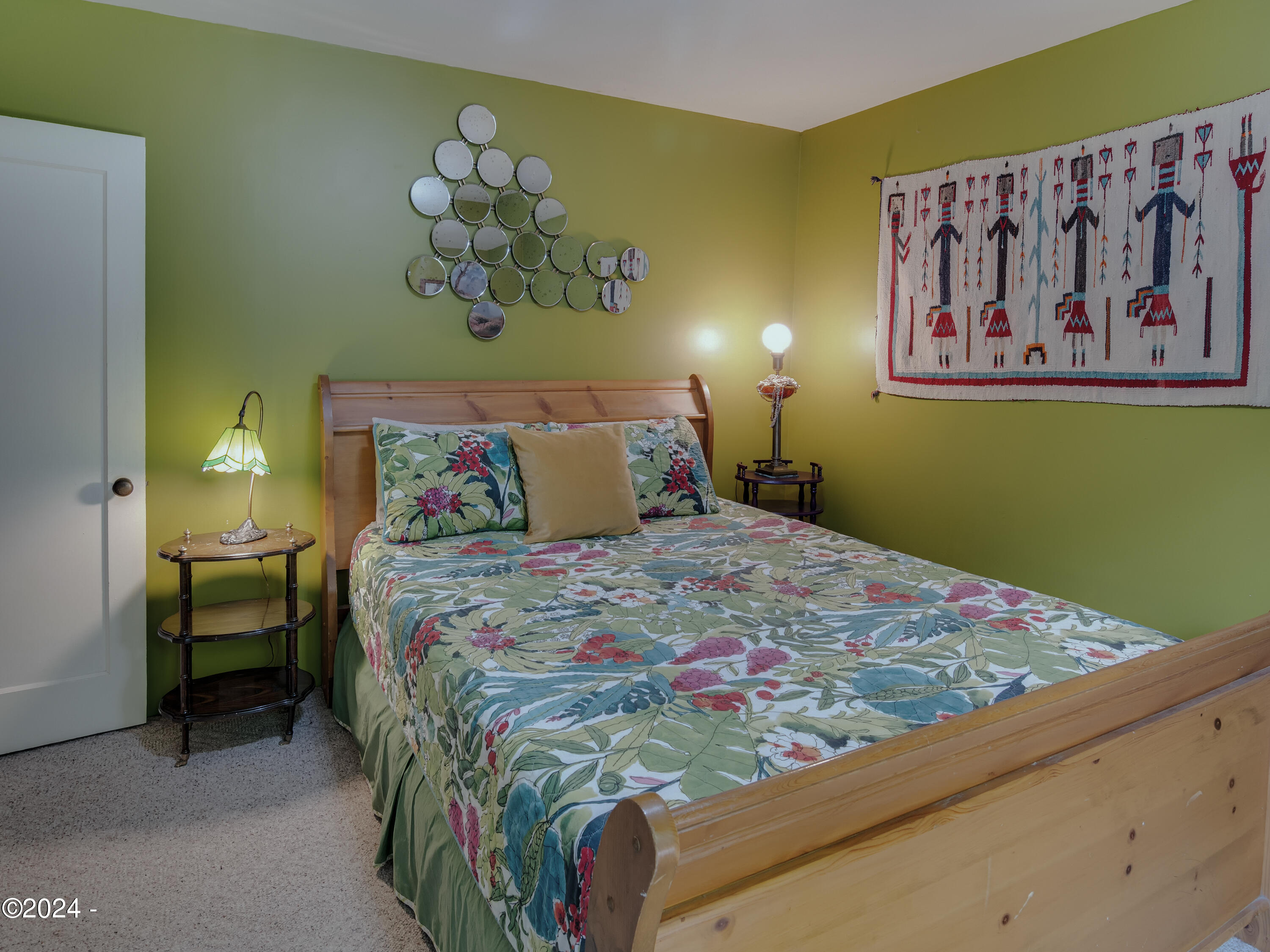 550 NE California Street