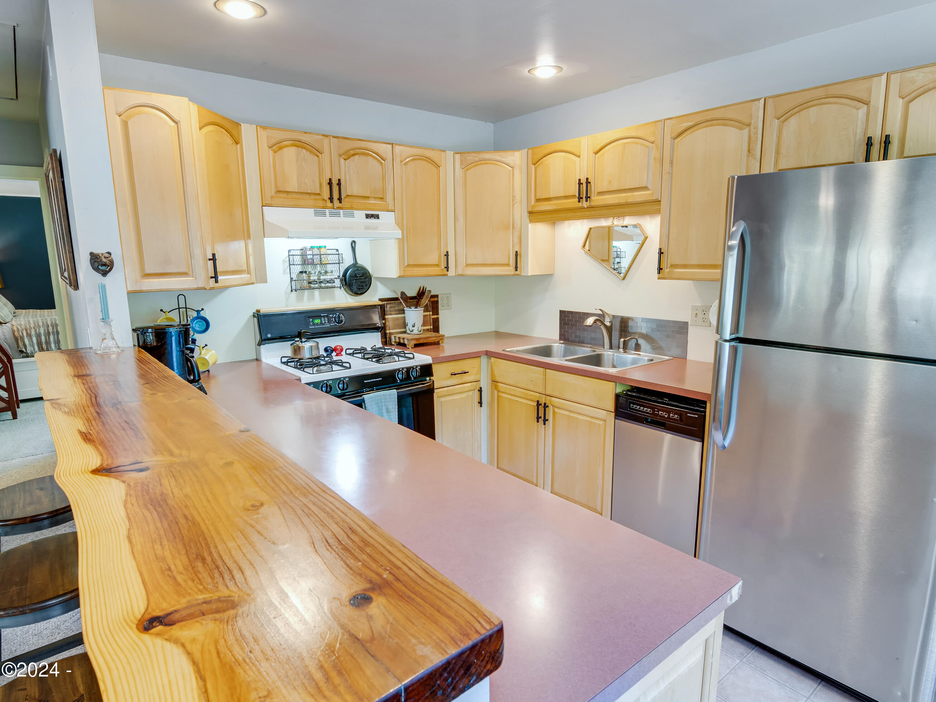 550 NE California Street