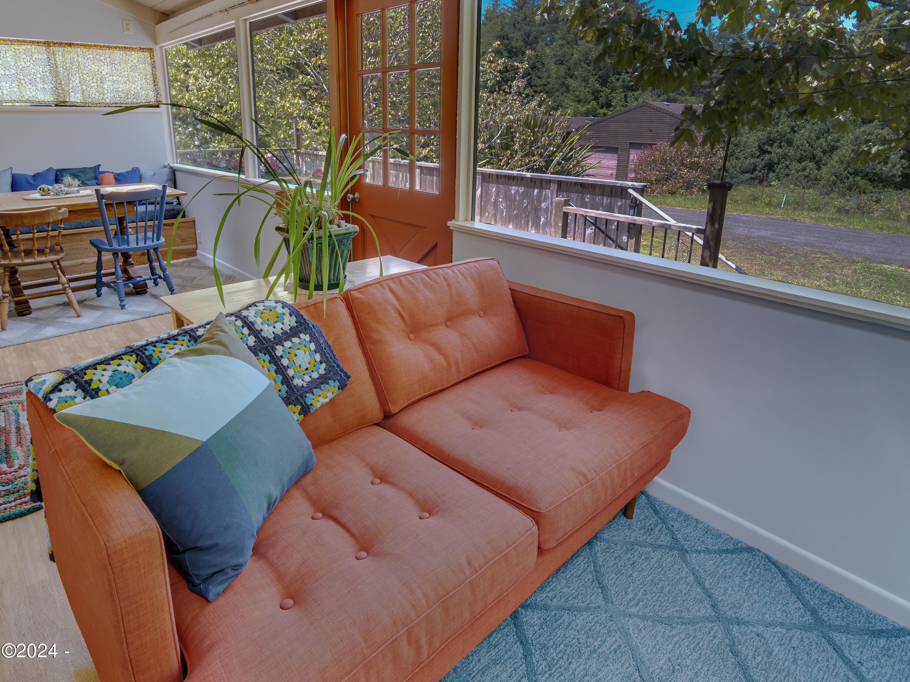 550 NE California Street