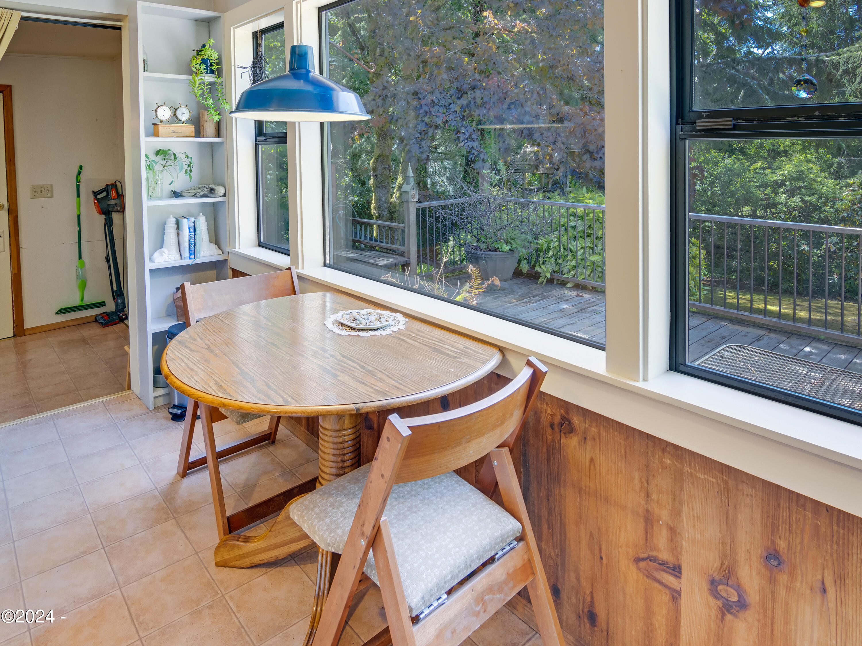 550 NE California Street