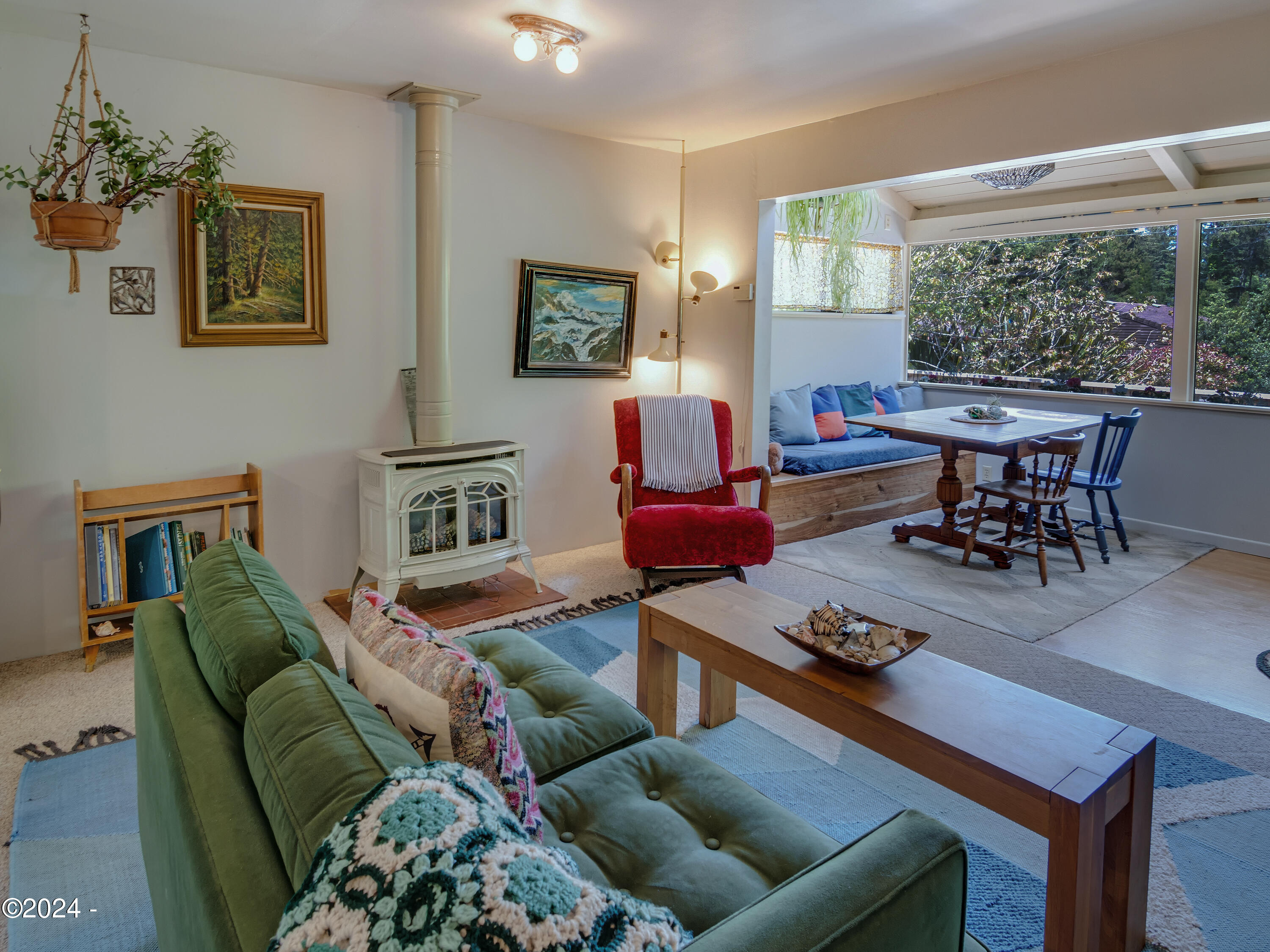 550 NE California Street