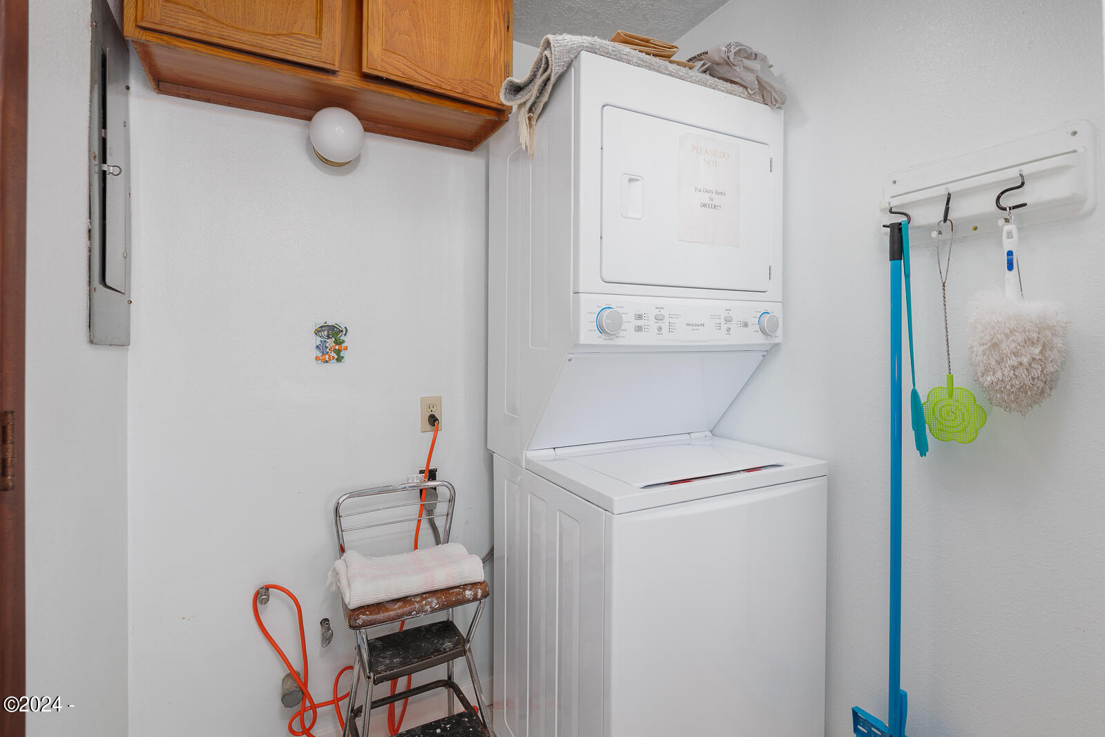 1910 NW Cruiser Street