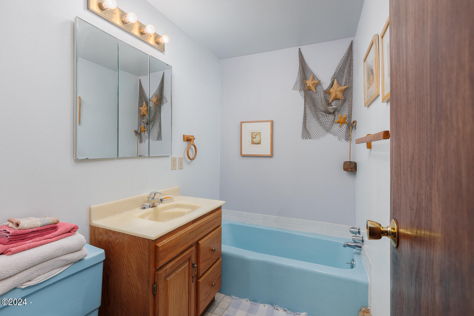 1910 NW Cruiser Street