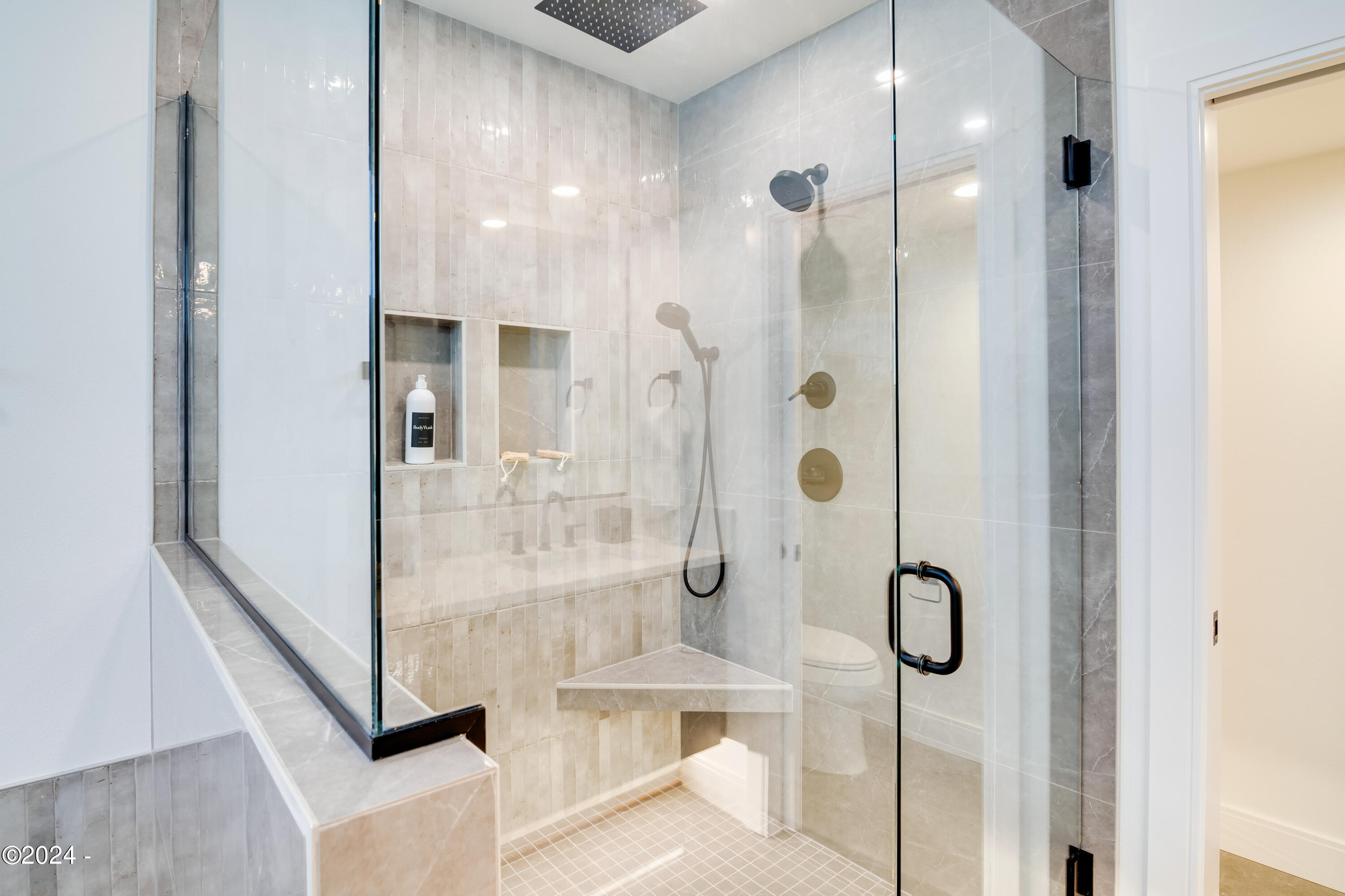 1515 NW Spring Street