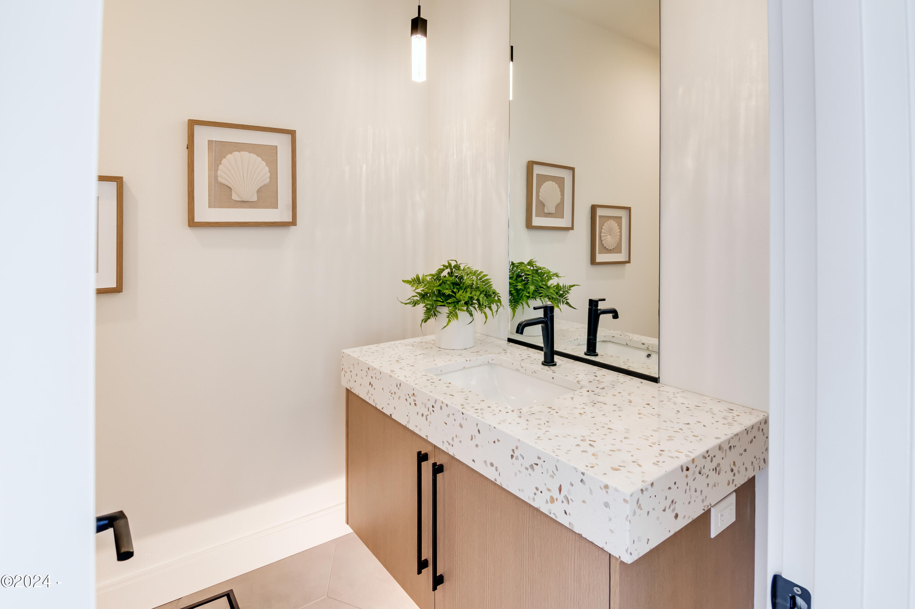 1515 NW Spring Street