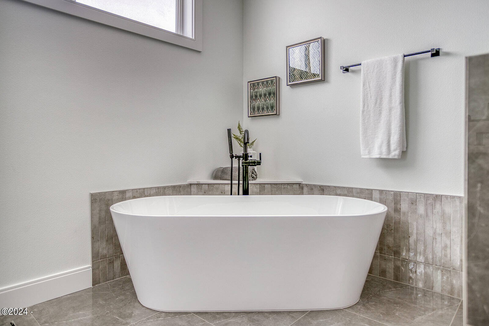 1515 NW Spring Street