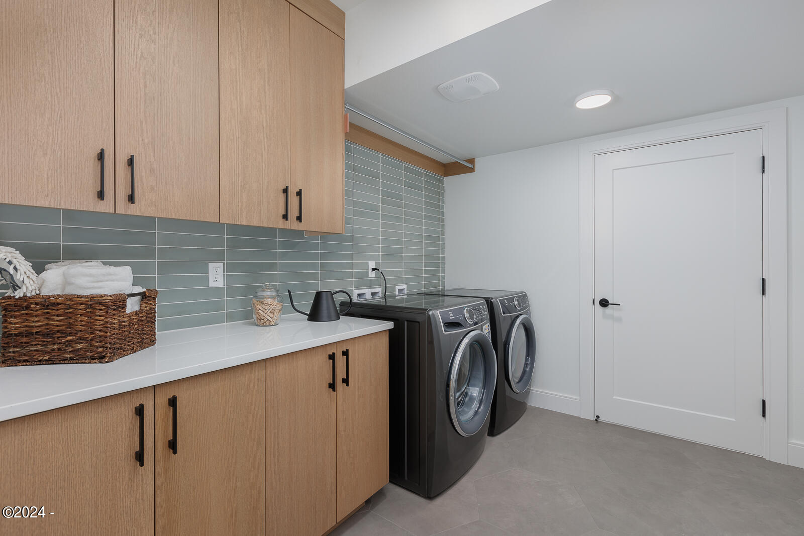 1515 NW Spring Street