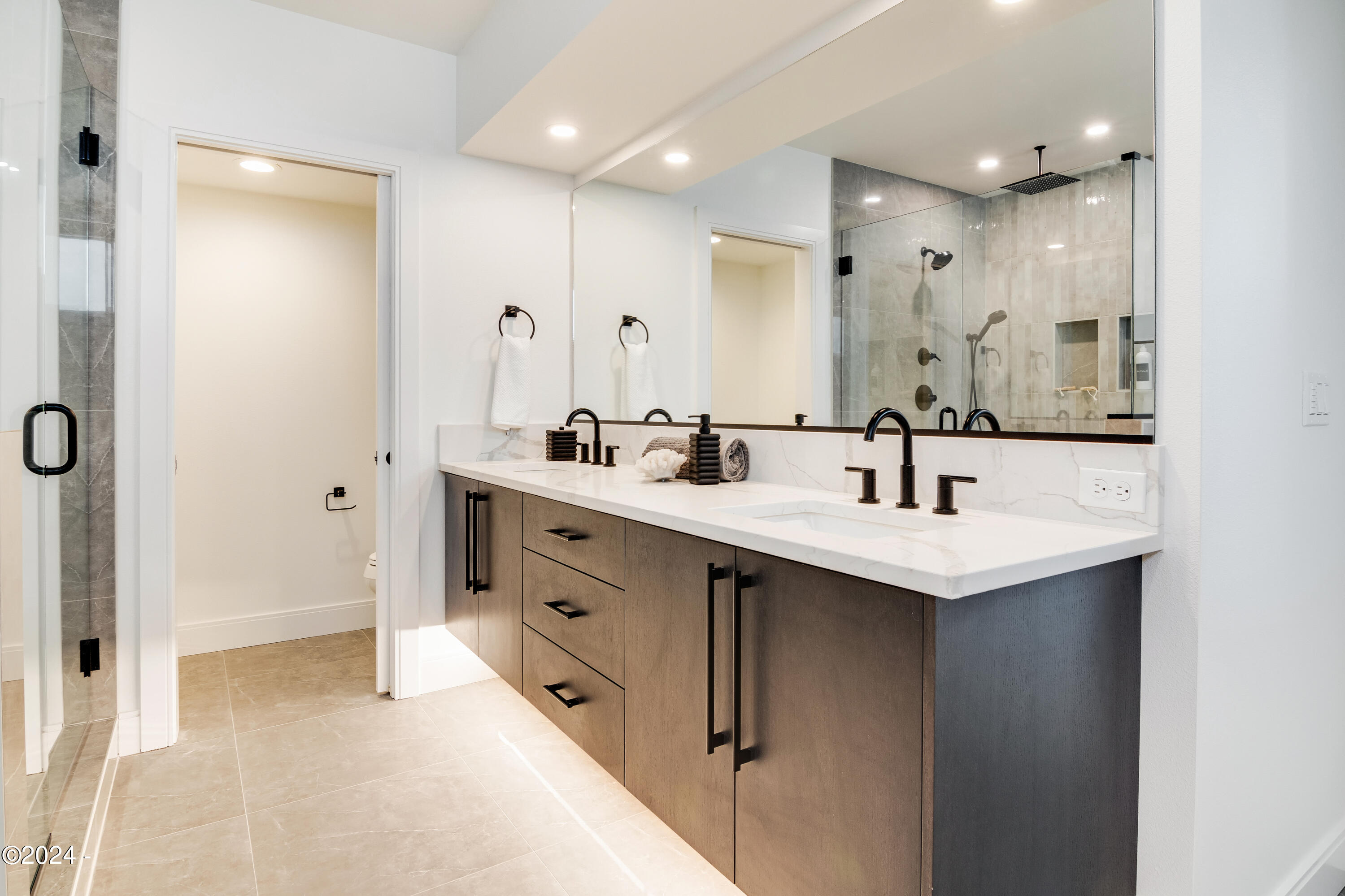 1515 NW Spring Street