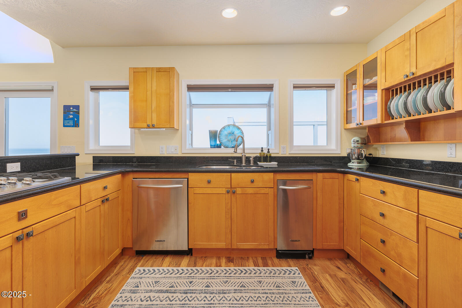 8810 SW Marine View Street