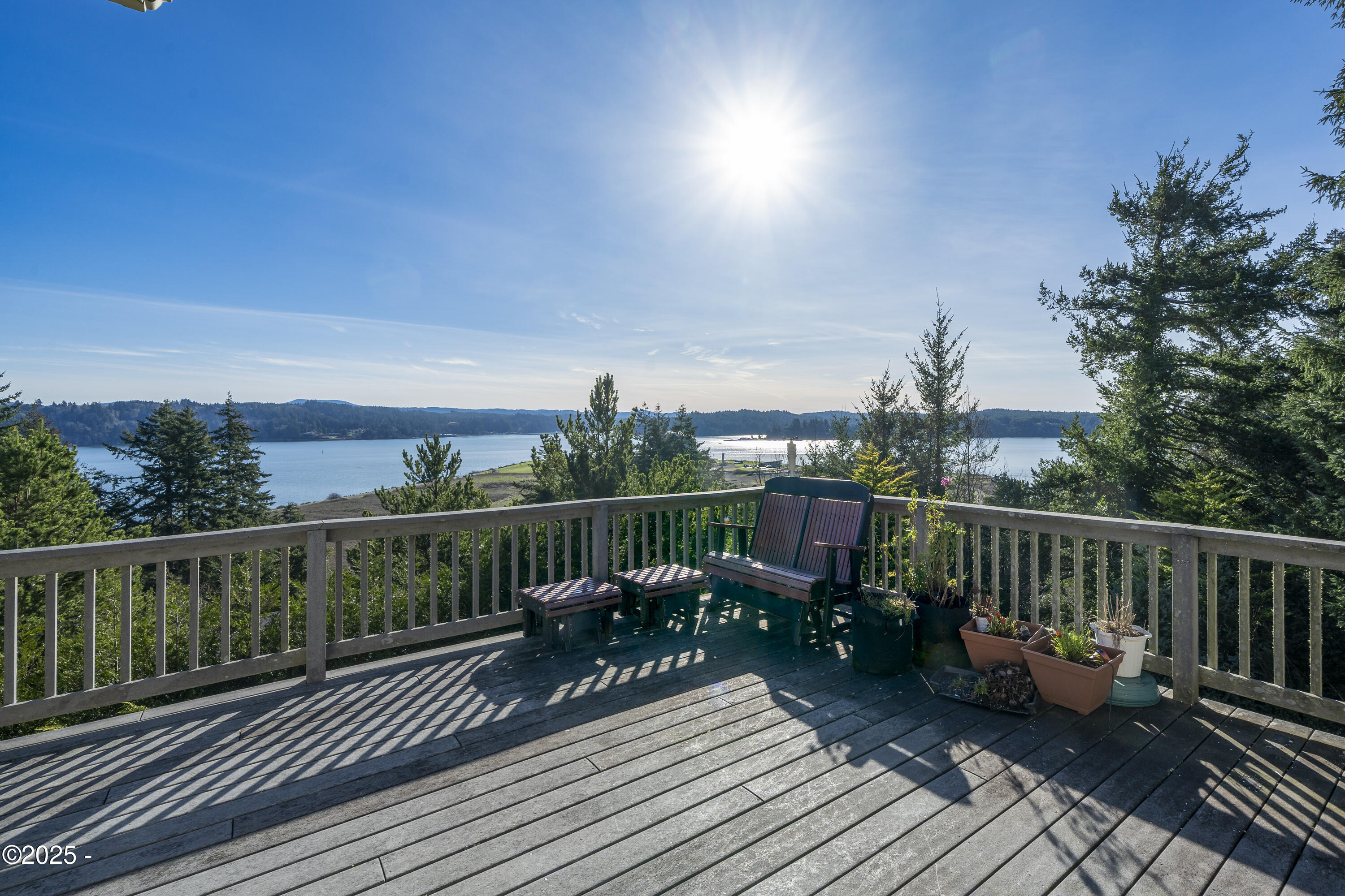 584 SE Running Springs Street