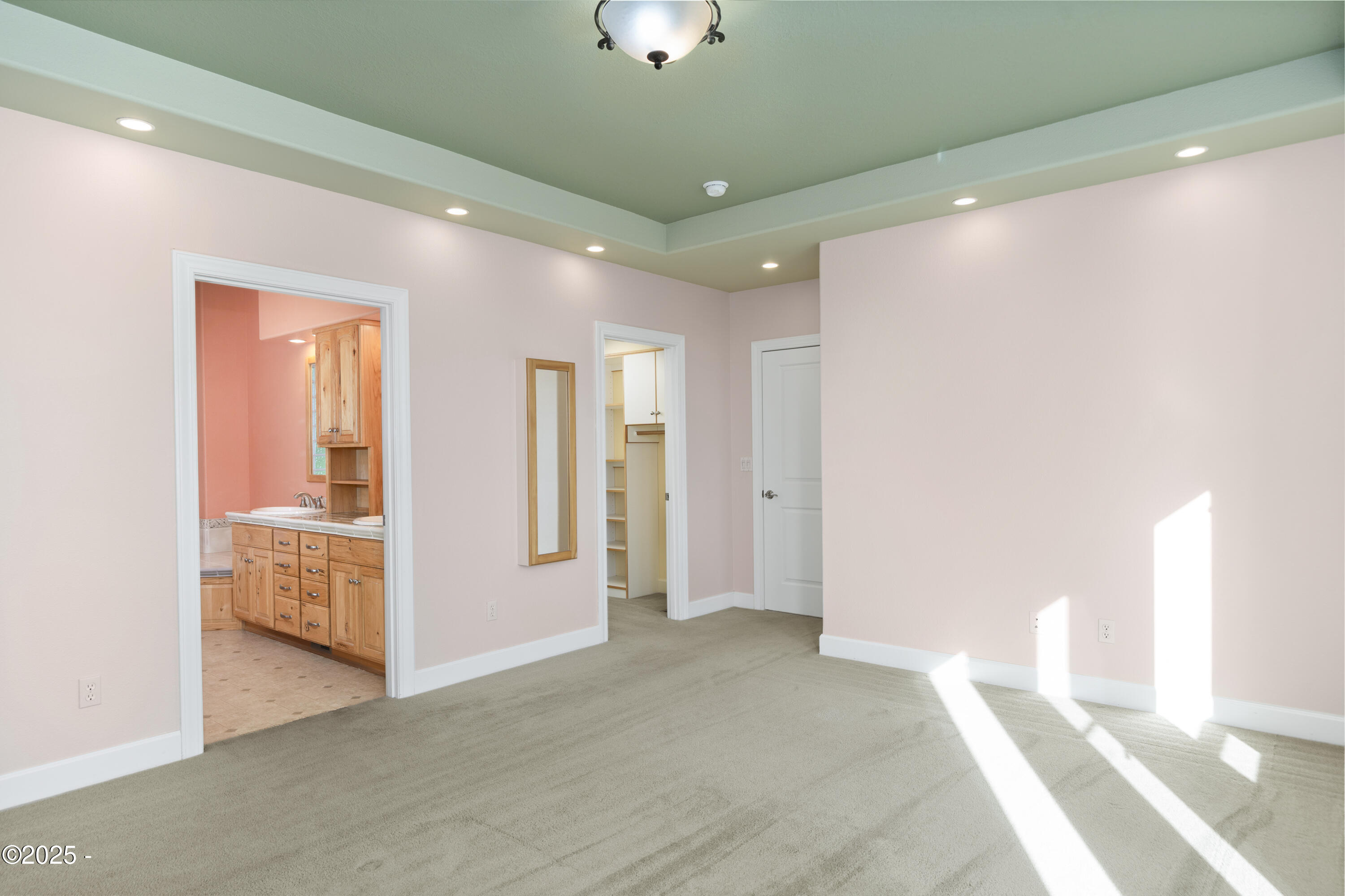 584 SE Running Springs Street