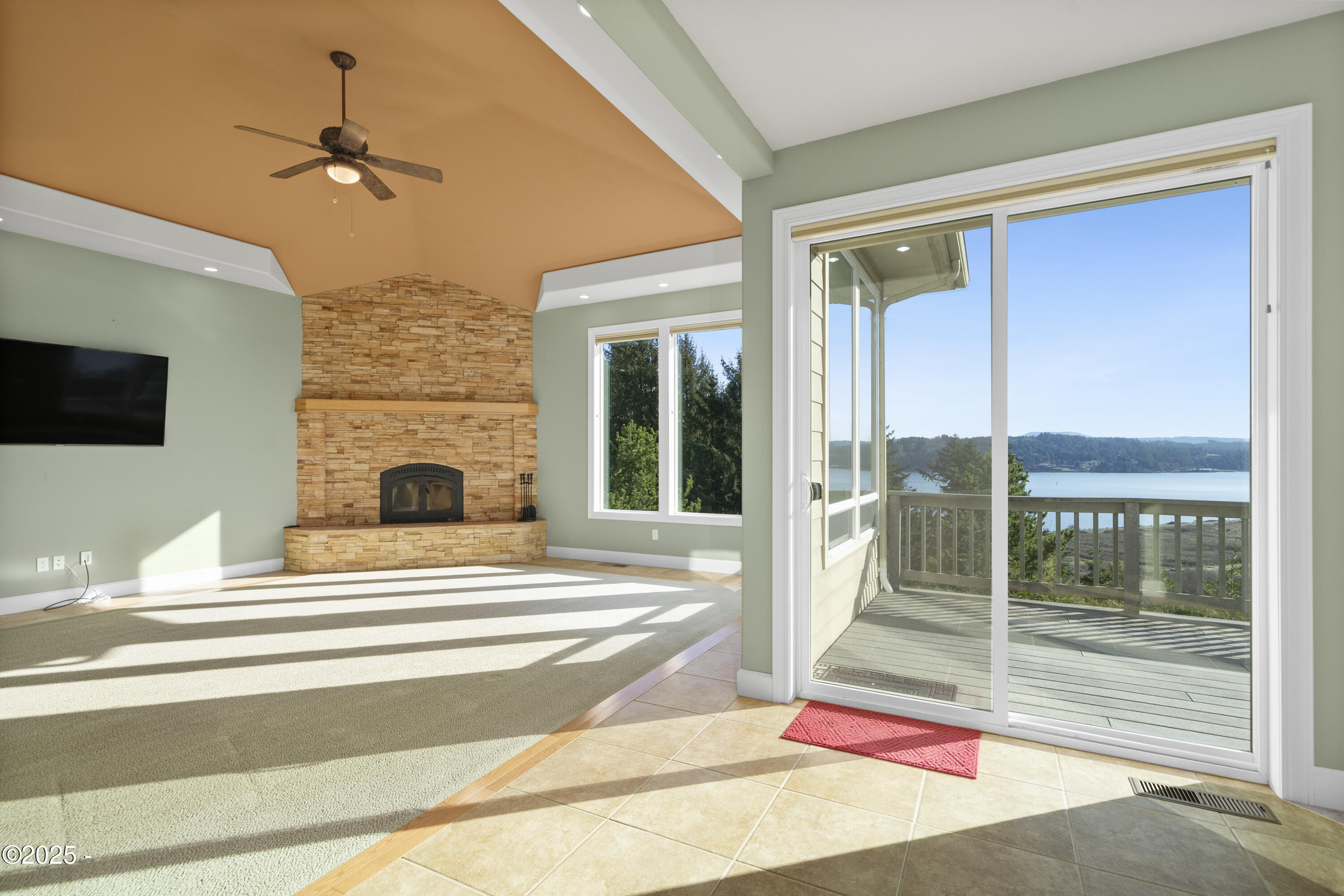 584 SE Running Springs Street