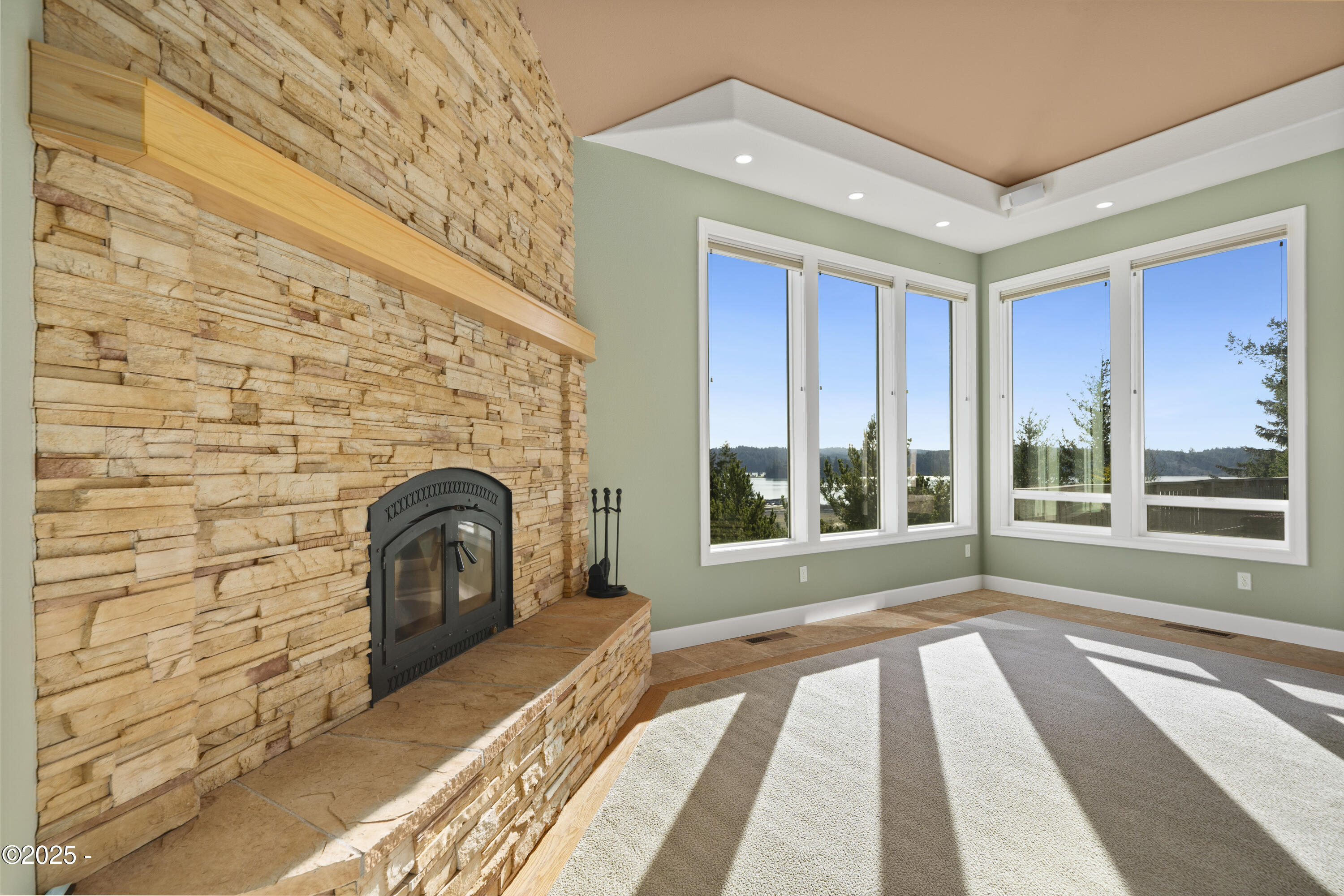 584 SE Running Springs Street