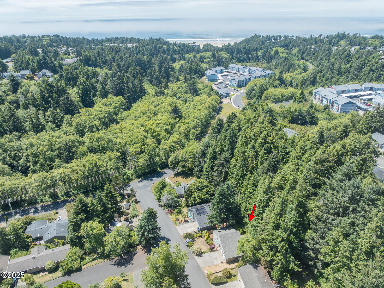 901 NE Lakewood Drive