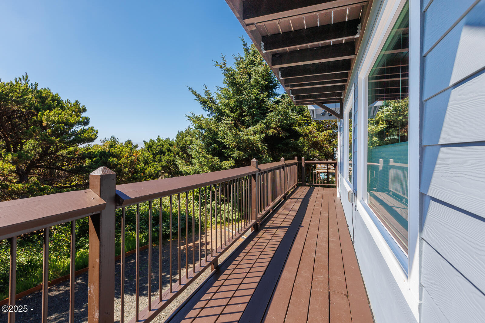 1115 SW Whitecap Drive