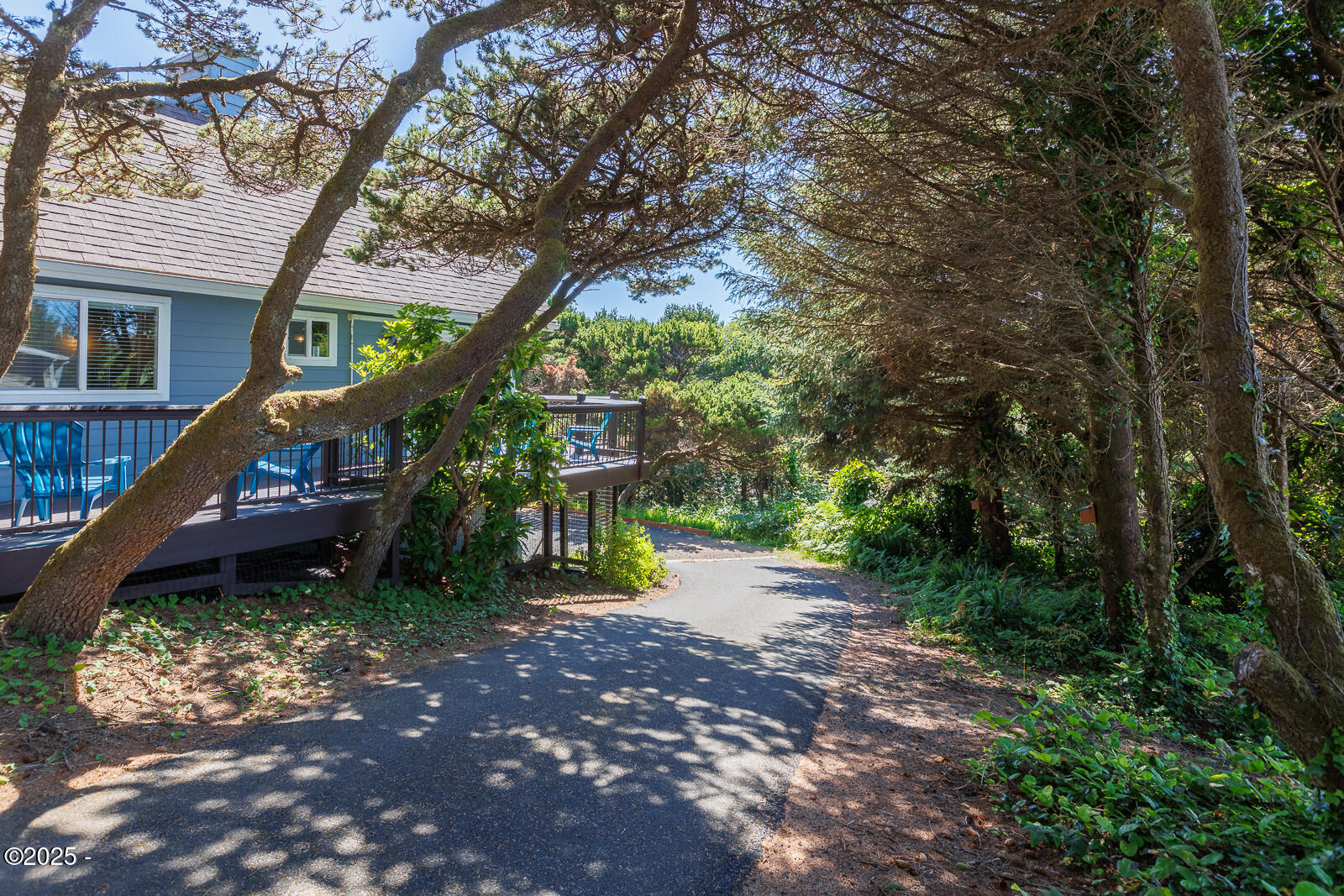 1115 SW Whitecap Drive